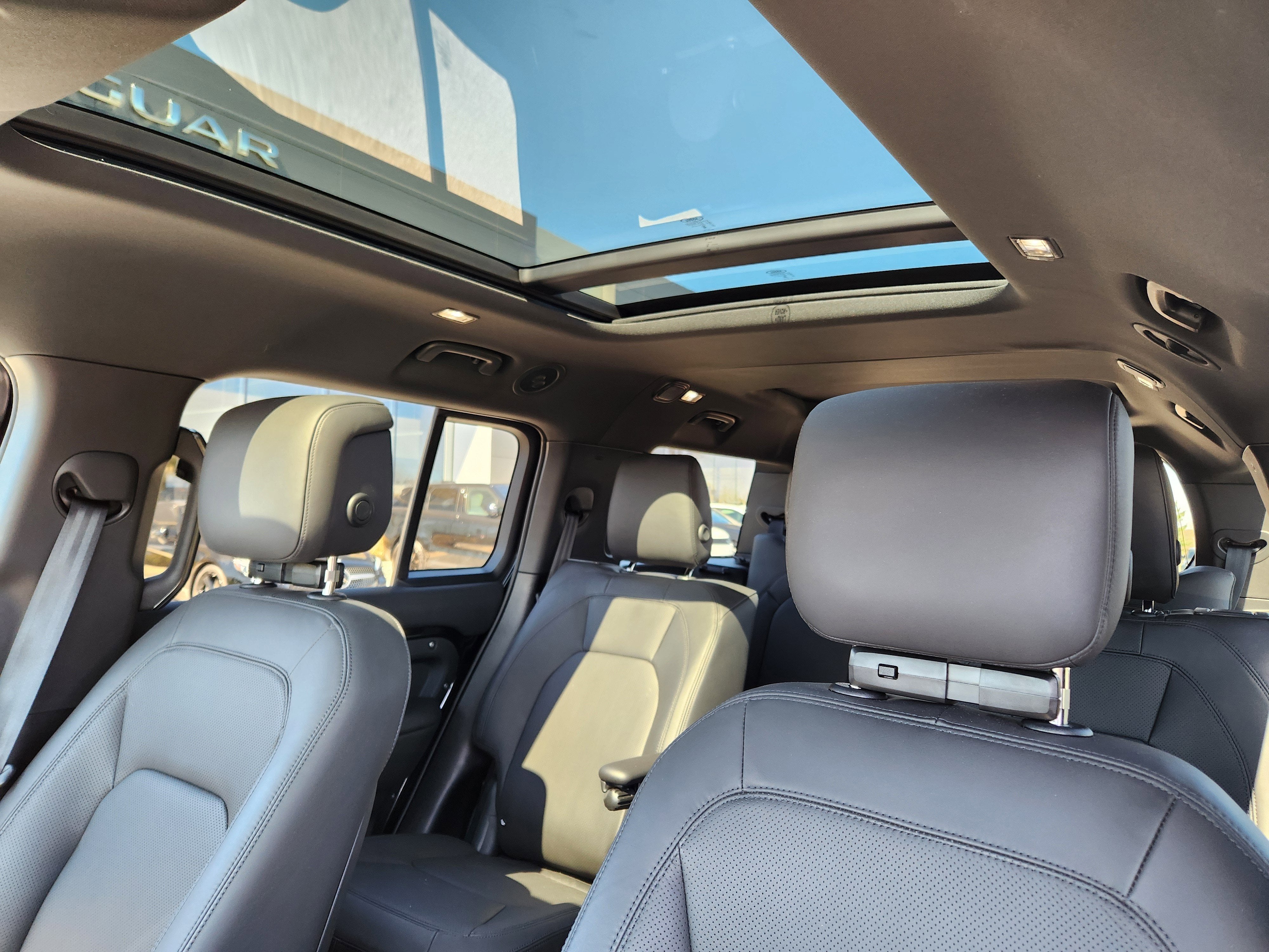 2025 Land Rover Defender S