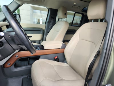 2023 Land Rover Defender SE
