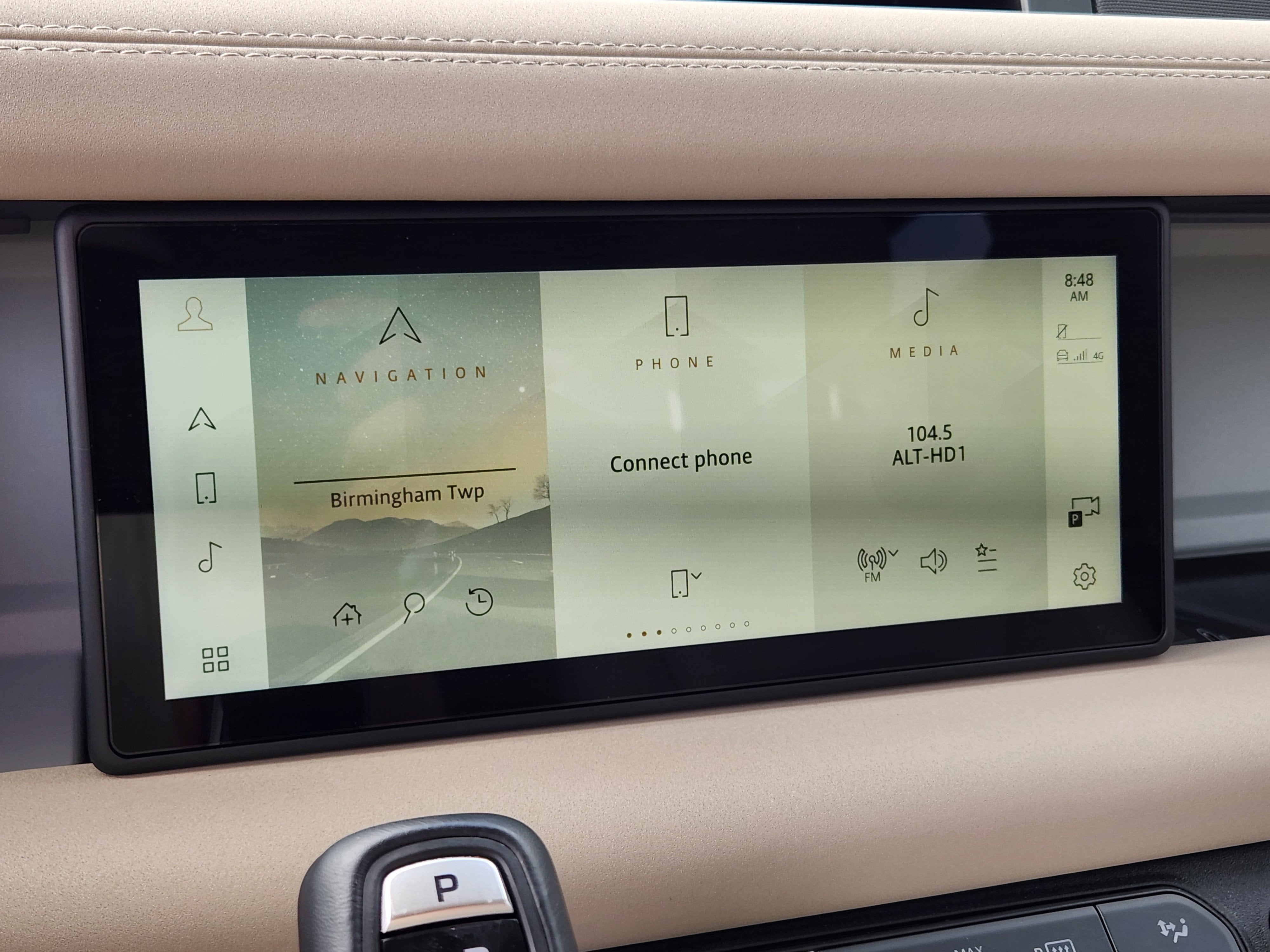 2023 Land Rover Defender SE