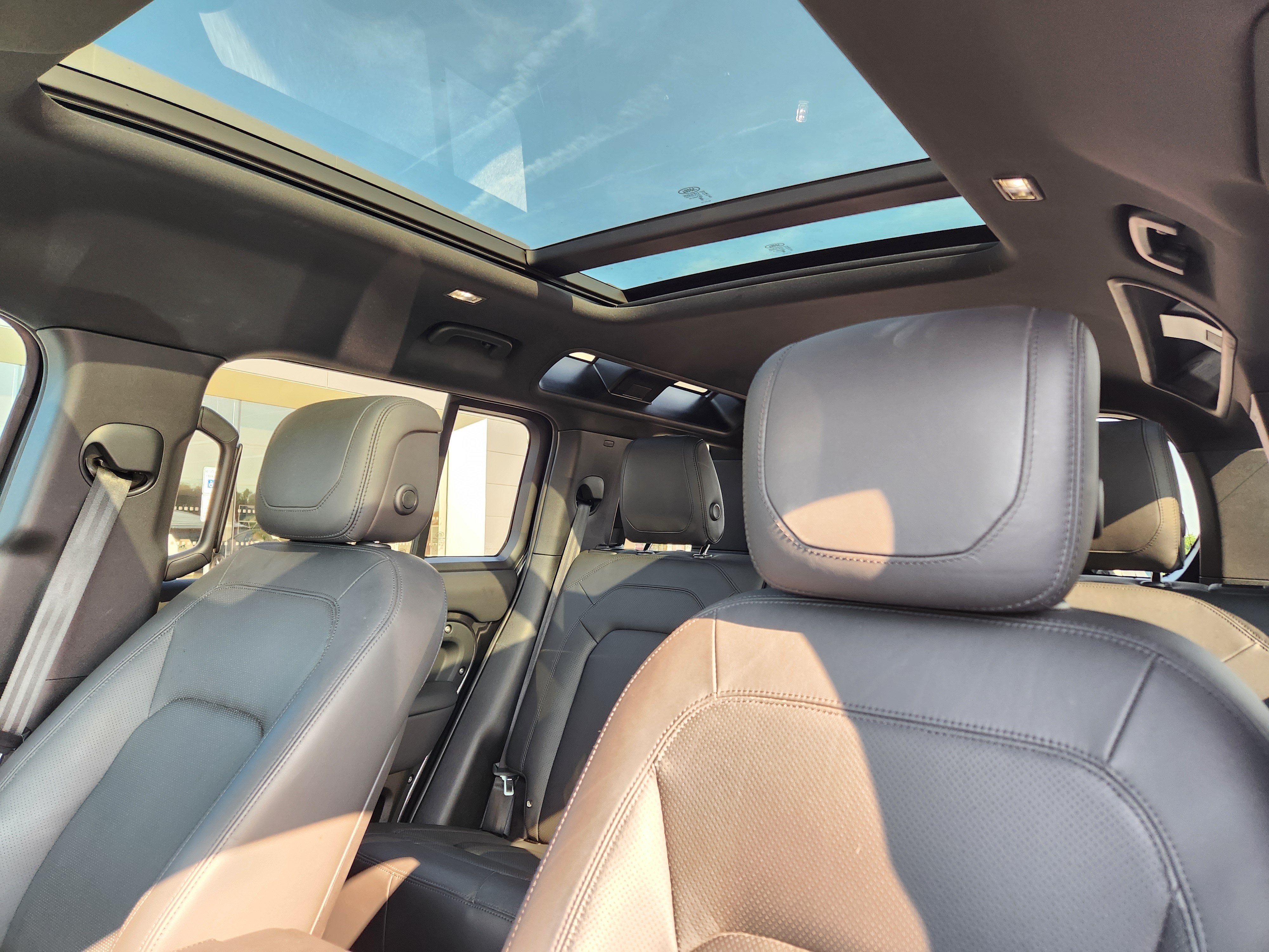2023 Land Rover Defender 110 Carpathian Edition