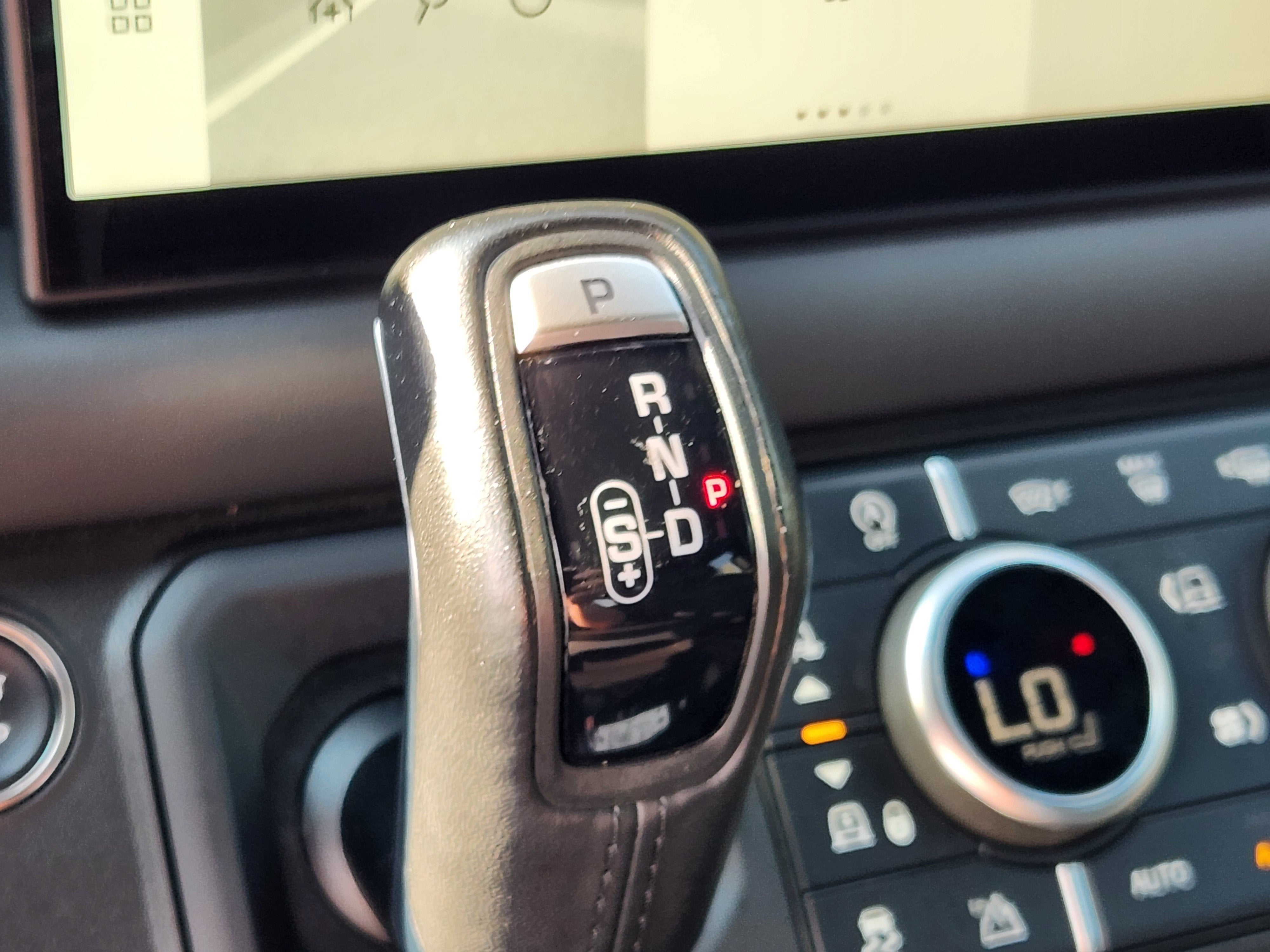 2023 Land Rover Defender 110 Carpathian Edition