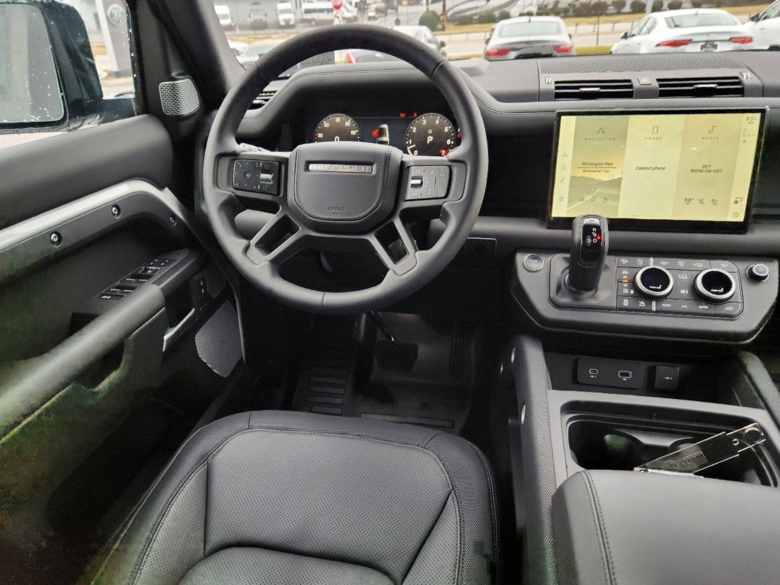 2024 Land Rover Defender 130 Outbound