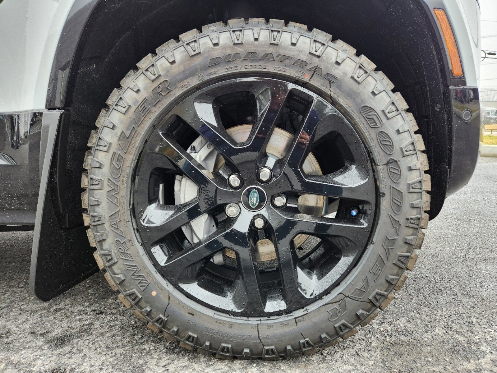 2024 Land Rover Defender 130 Outbound