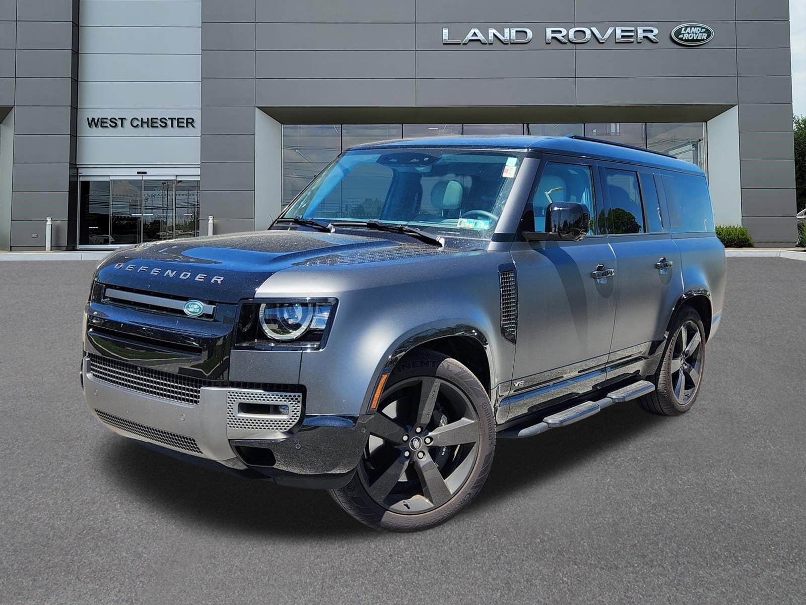 2025 Land Rover Defender 130 V8
