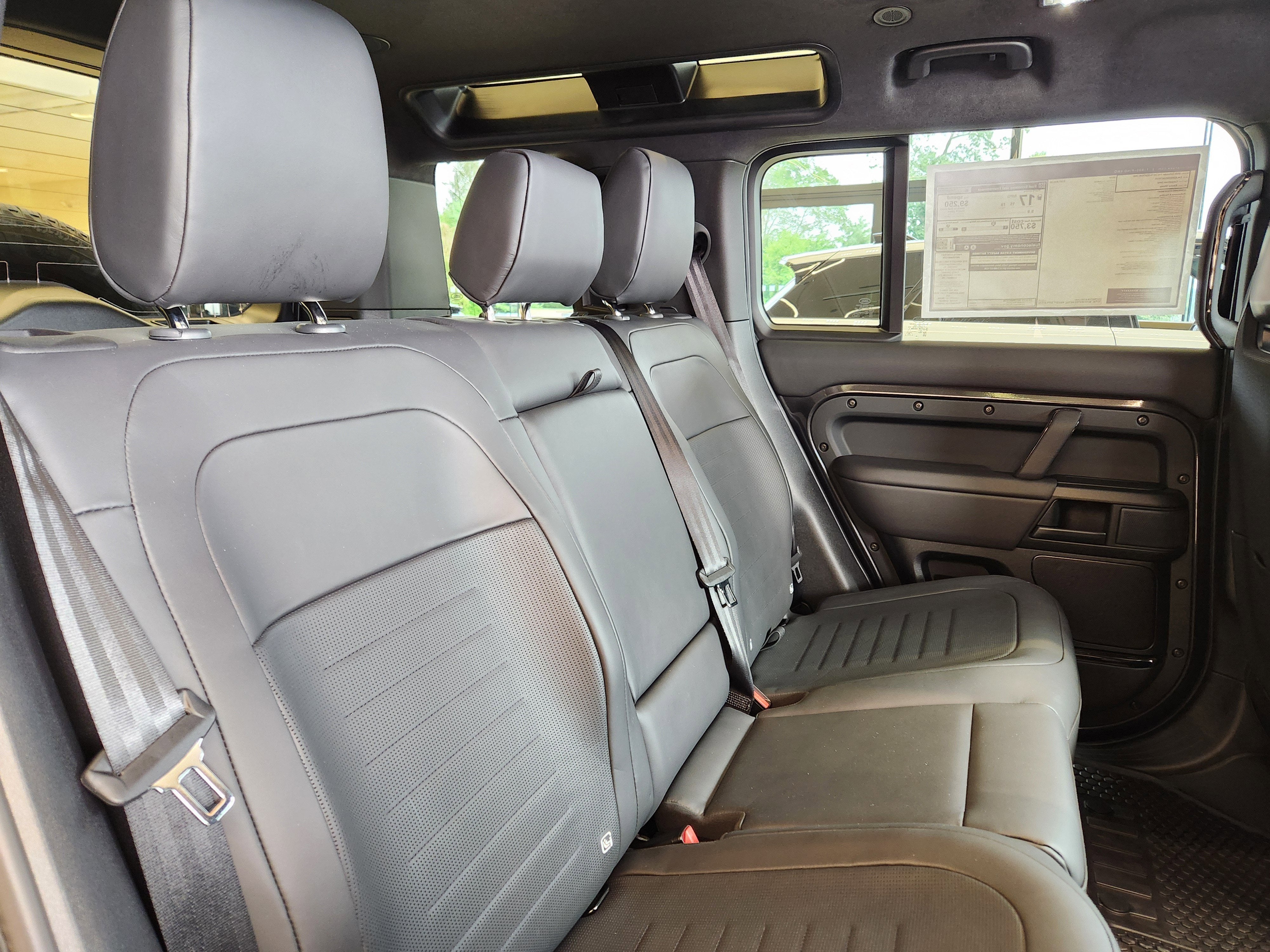 2025 Land Rover Defender OCTA Edition One