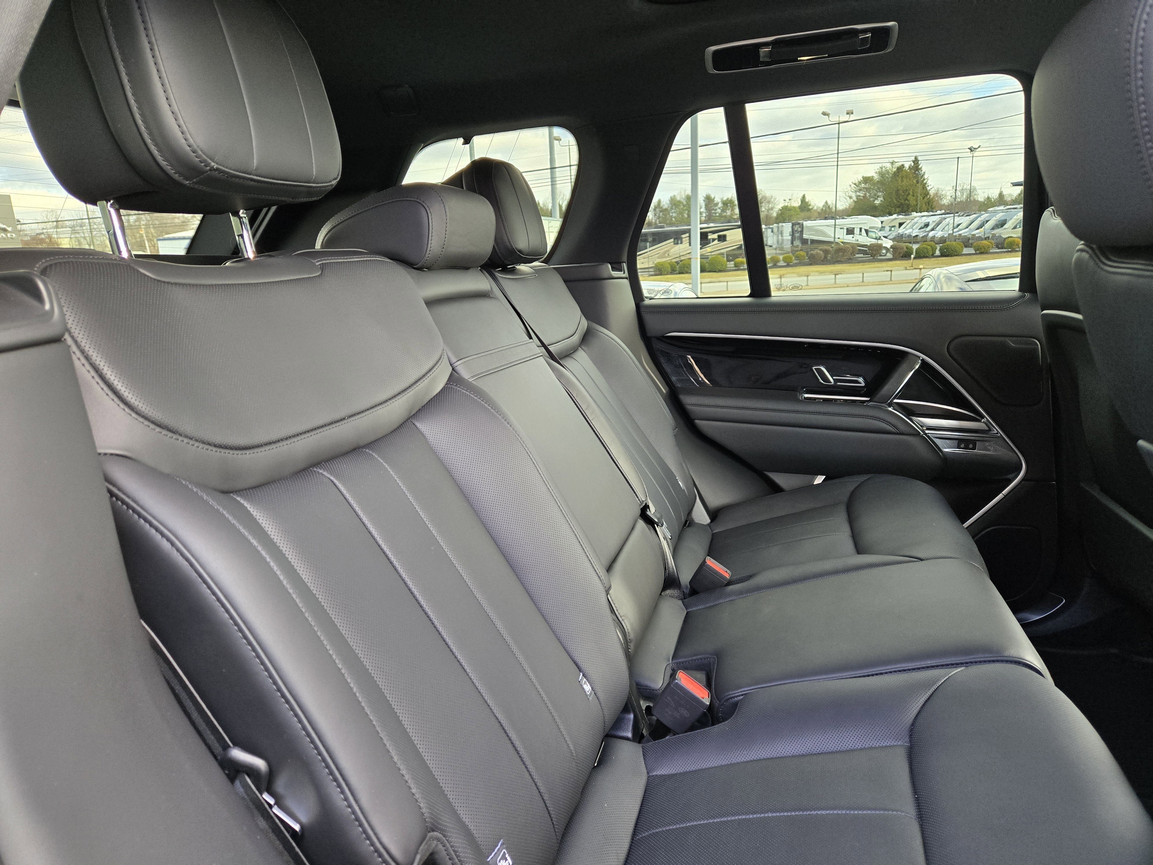 2024 Land Rover Range Rover SE