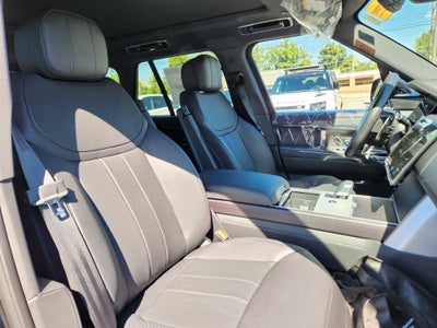 2025 Land Rover Range Rover Plug-In Hybrid SE