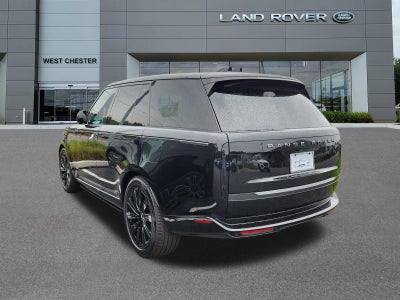 2025 Land Rover Range Rover Plug-In Hybrid SE