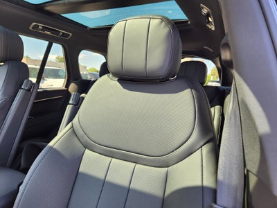 2025 Land Rover Range Rover Plug-In Hybrid SE