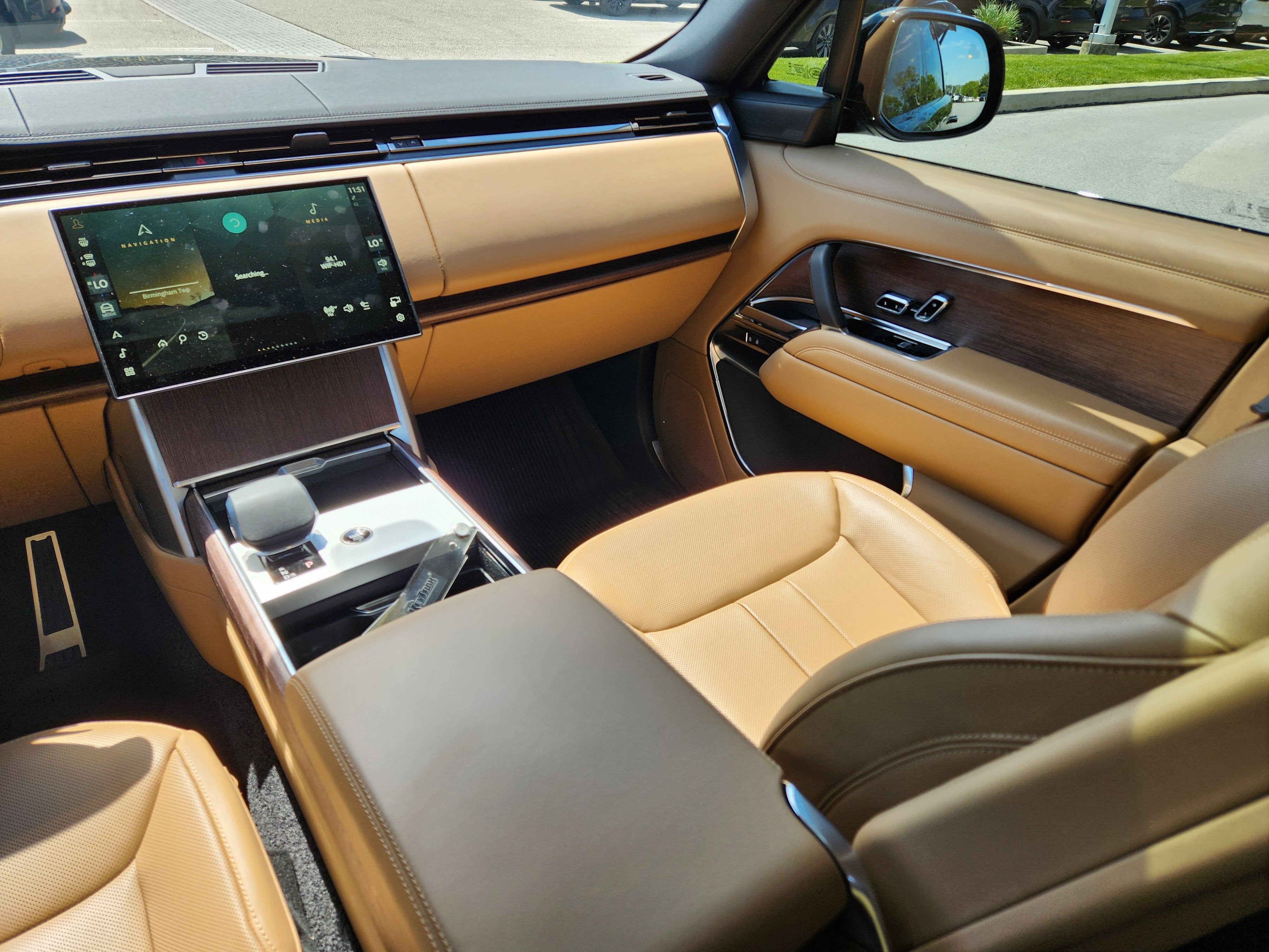 2025 Land Rover Range Rover SE