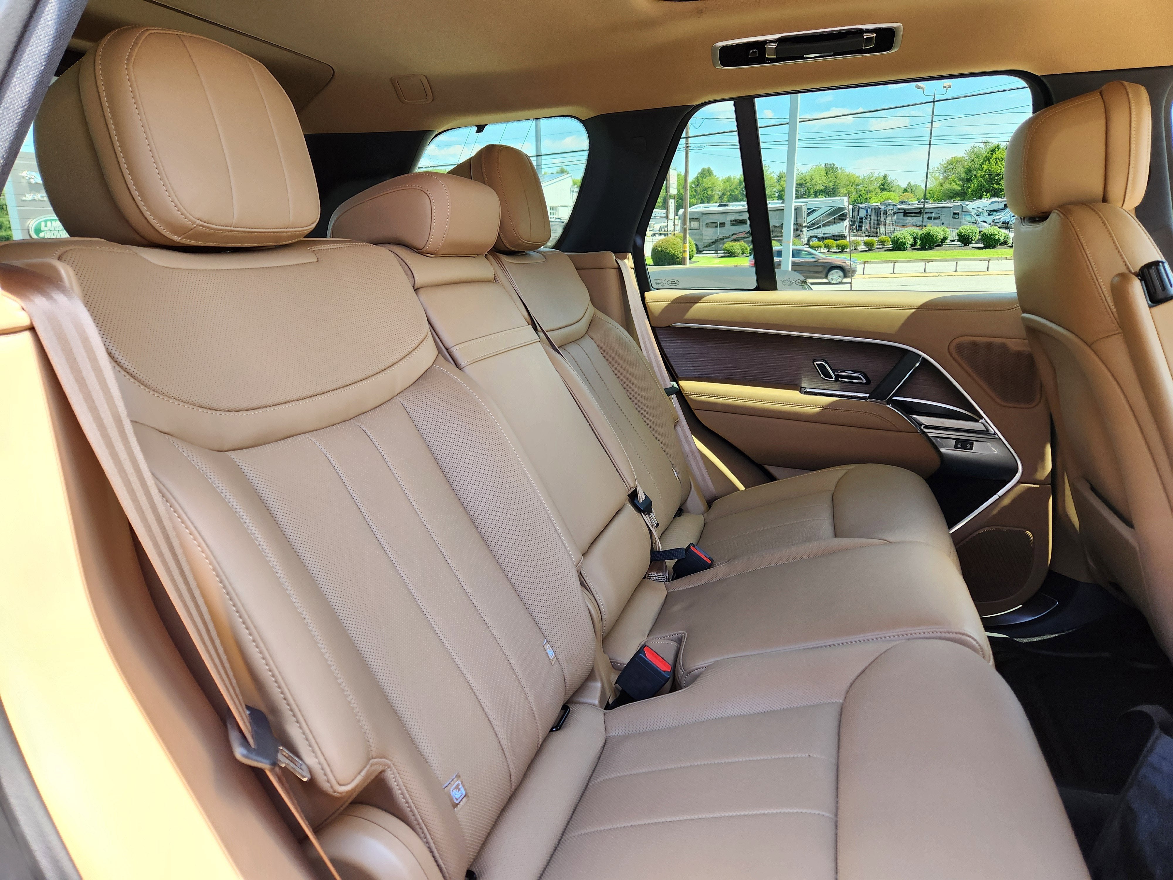 2025 Land Rover Range Rover SE