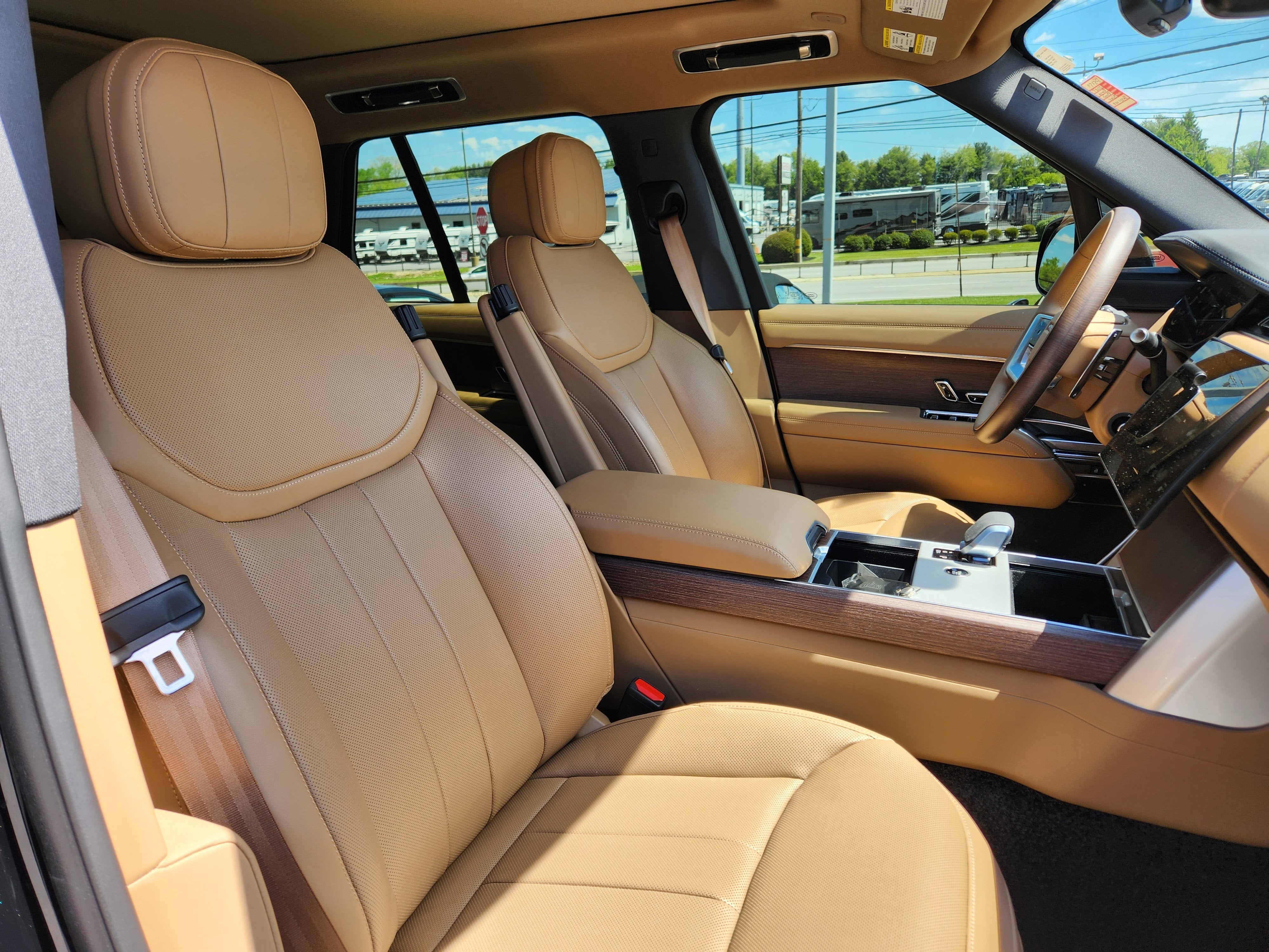2025 Land Rover Range Rover SE