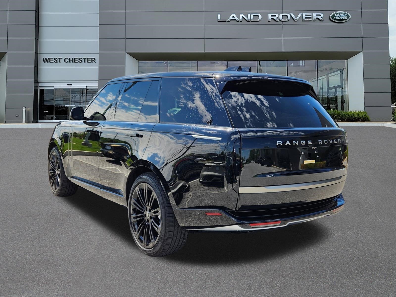 2025 Land Rover Range Rover SE