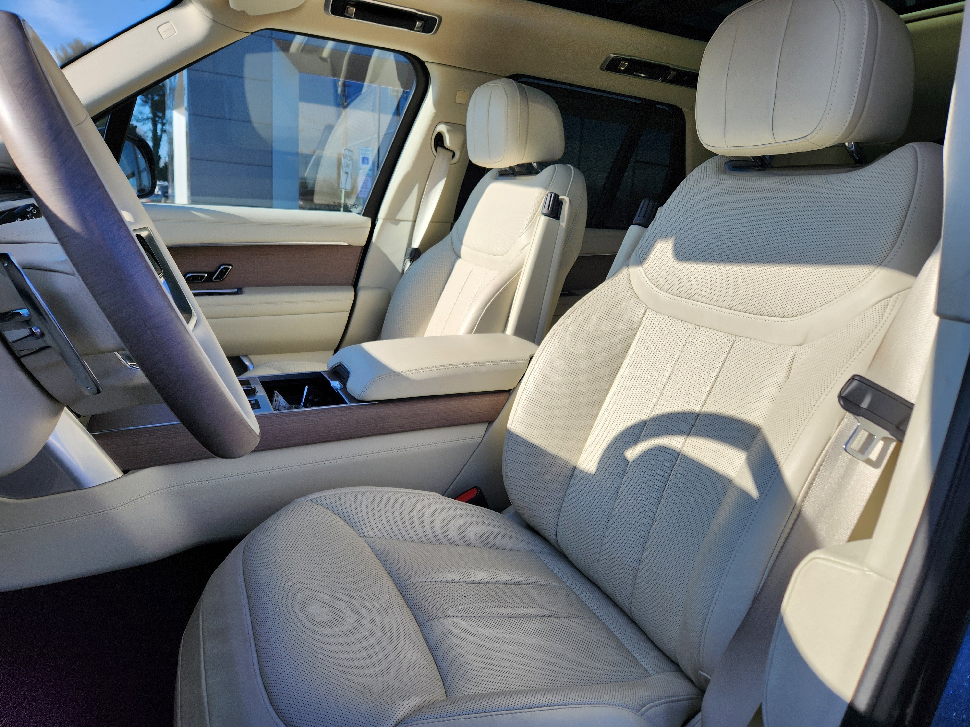 2023 Land Rover Range Rover SE