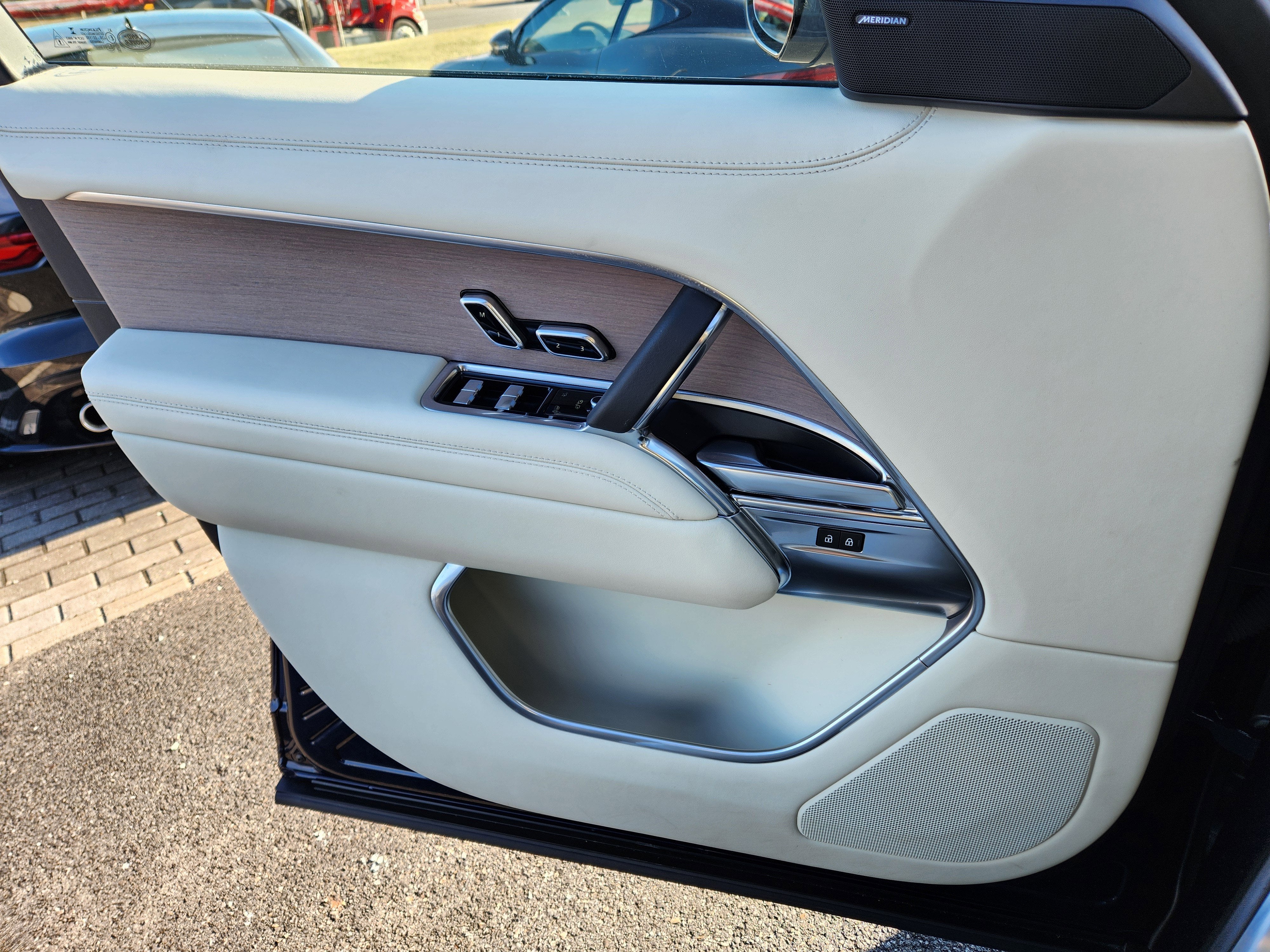 2023 Land Rover Range Rover SE