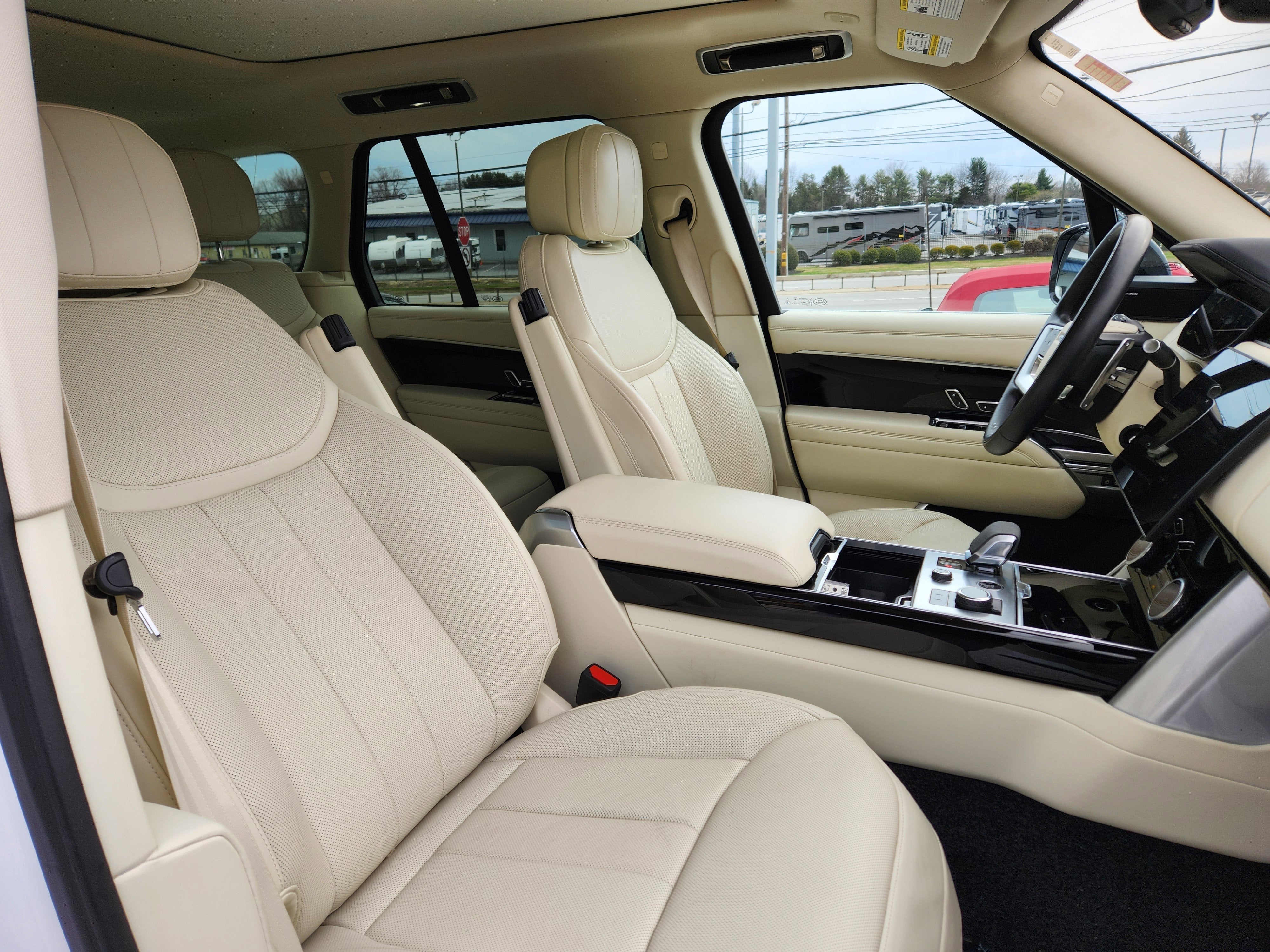 2023 Land Rover Range Rover SE