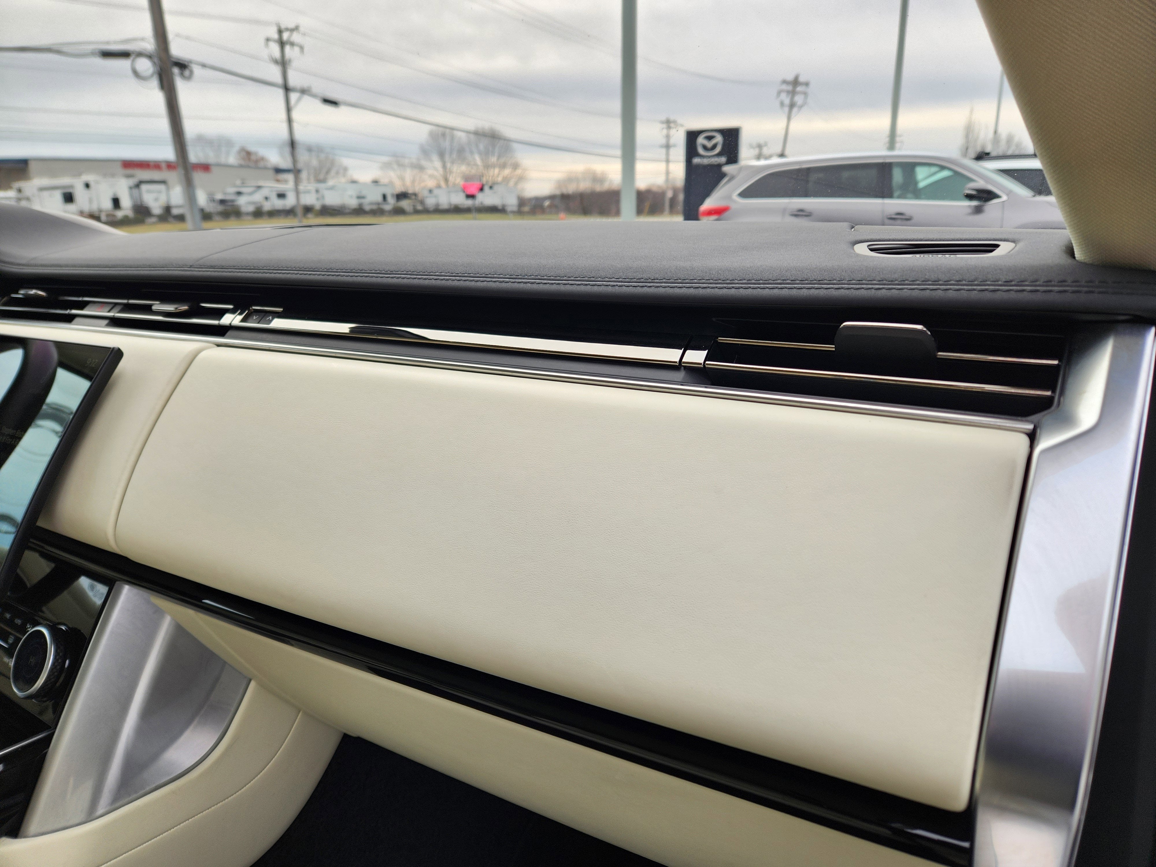 2023 Land Rover Range Rover SE