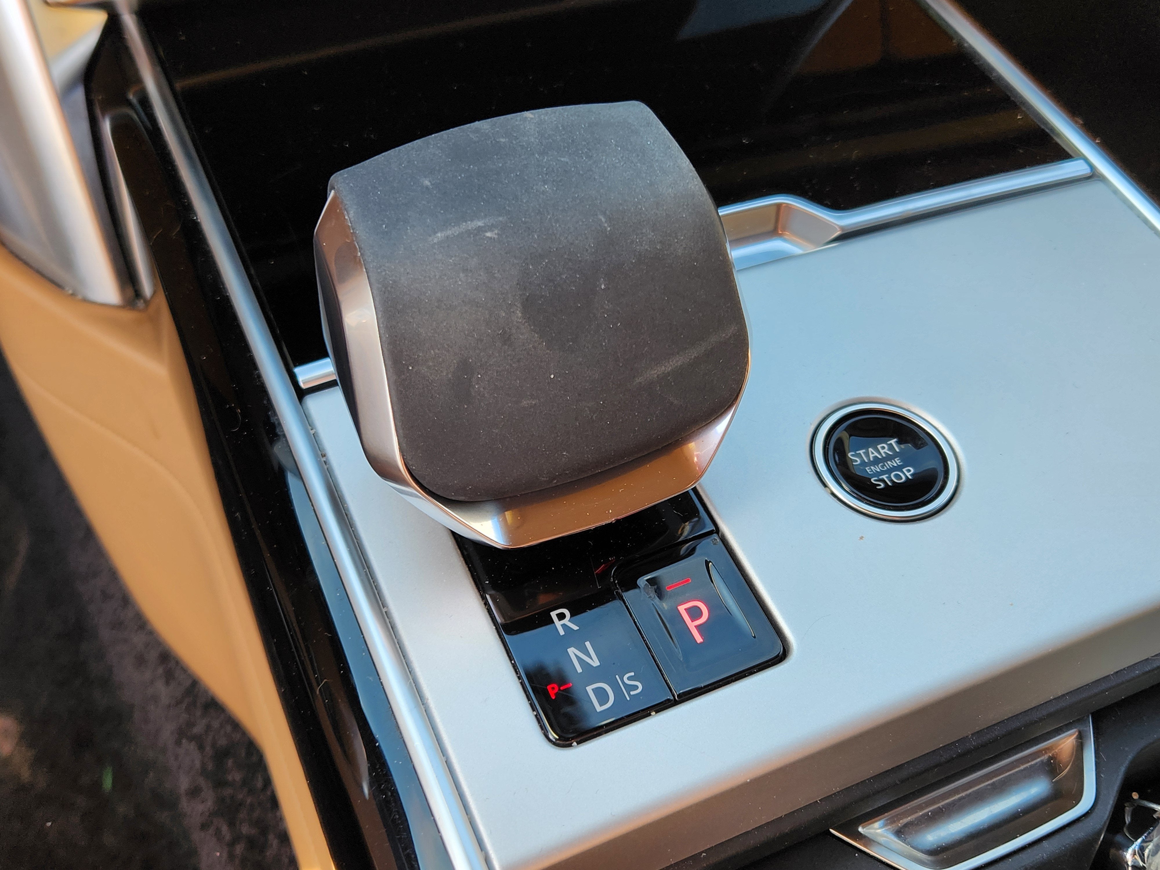 2024 Land Rover Range Rover SE