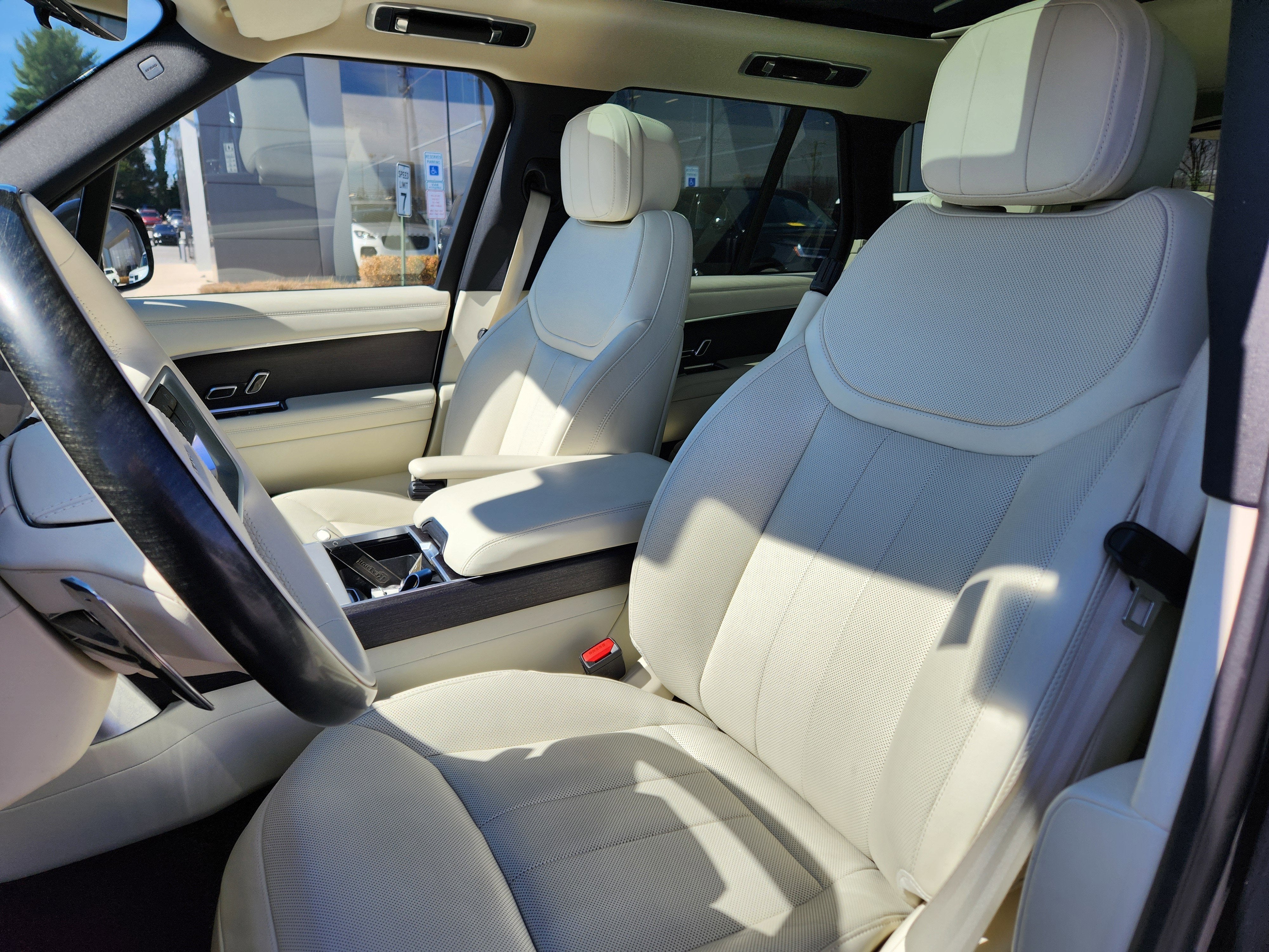 2024 Land Rover Range Rover SE