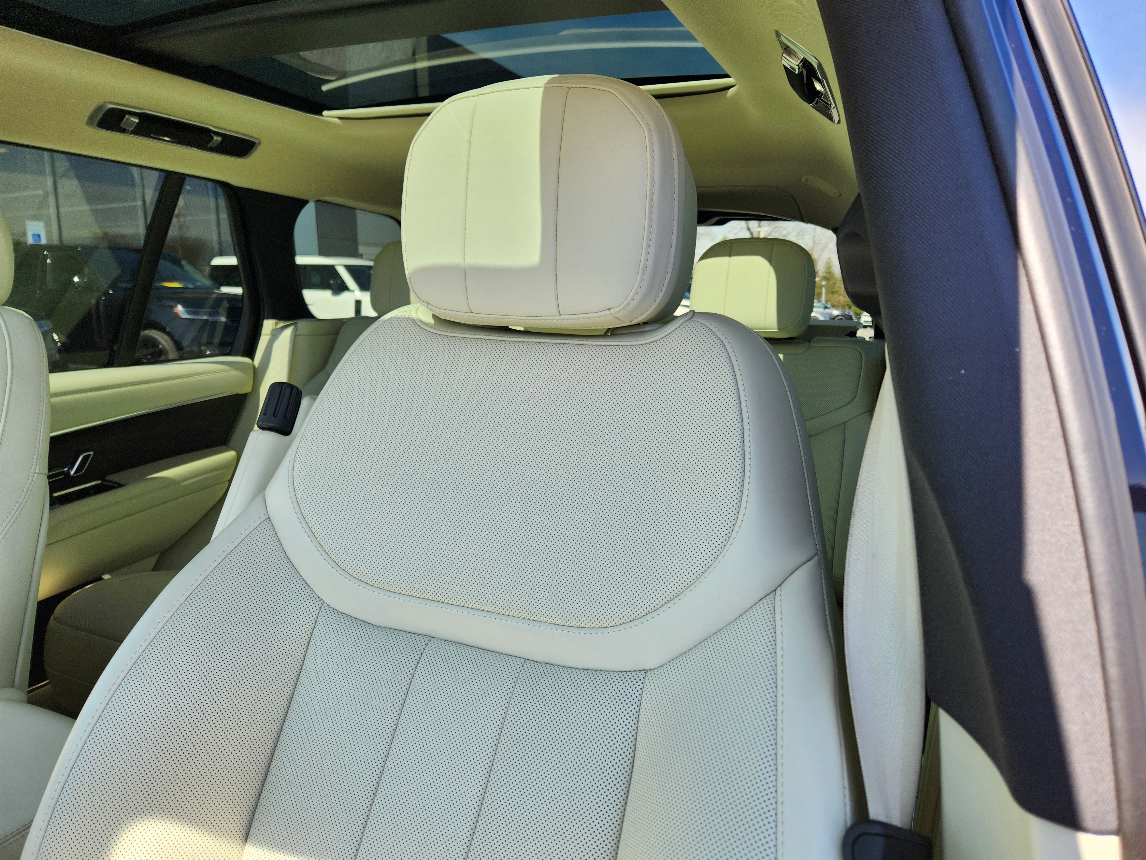 2024 Land Rover Range Rover SE