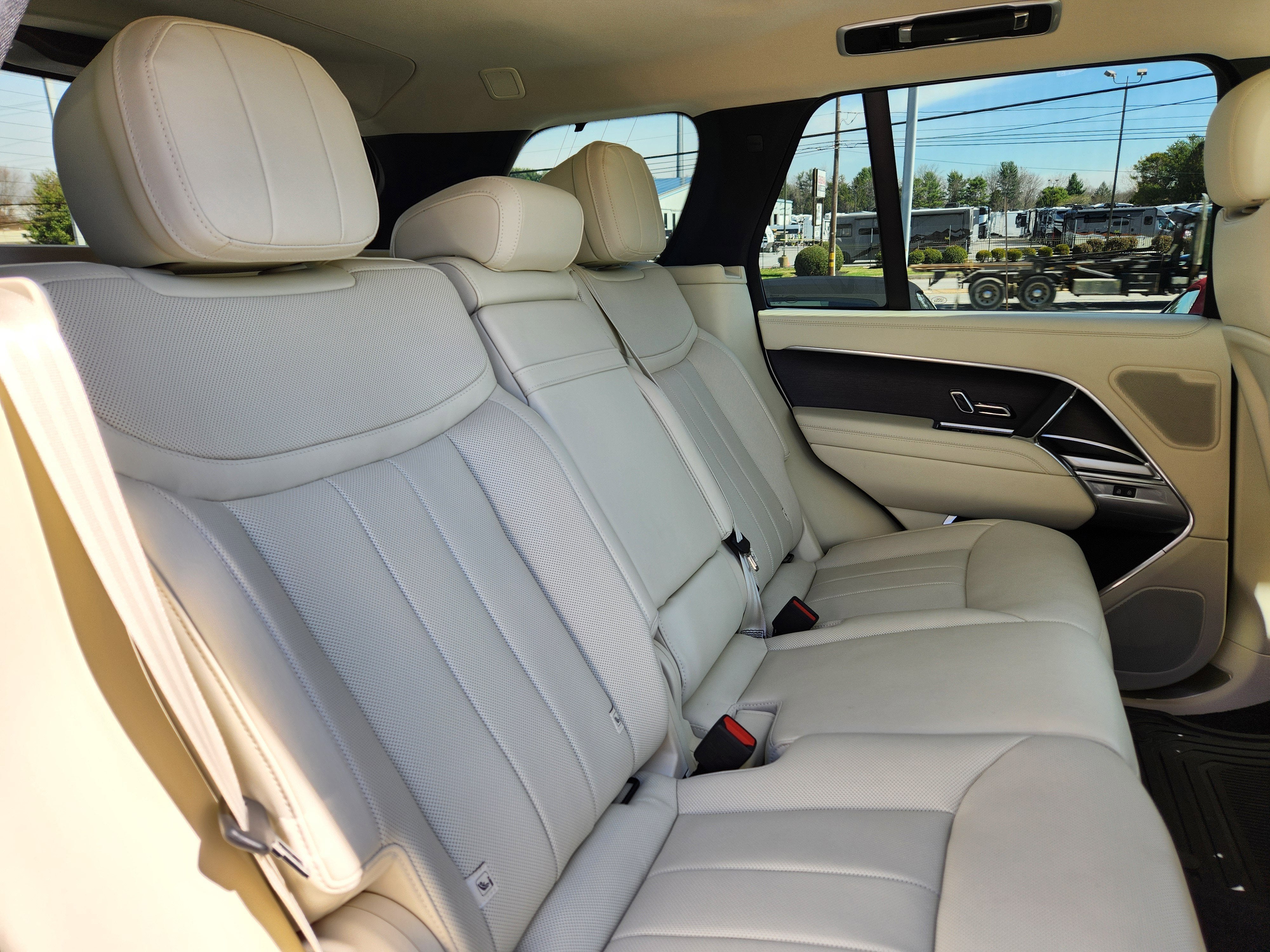 2024 Land Rover Range Rover SE