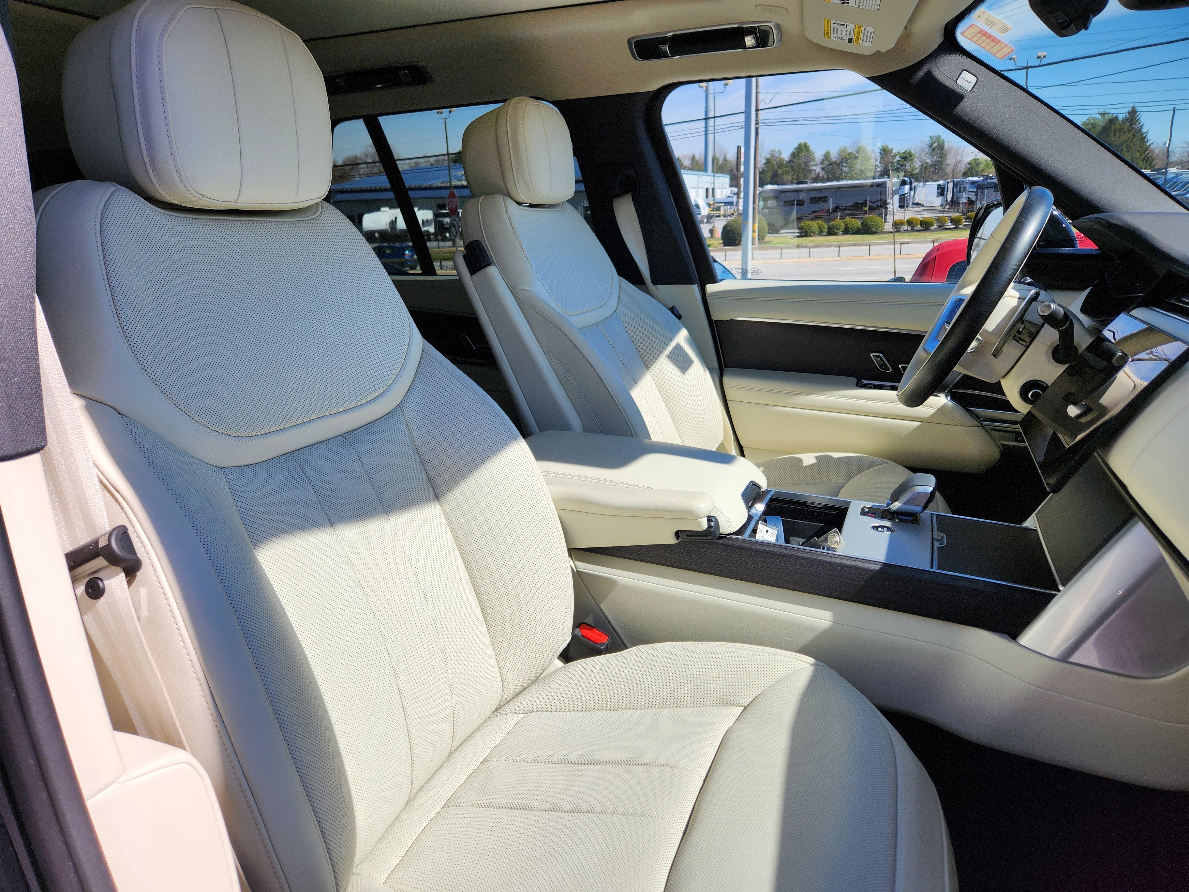 2024 Land Rover Range Rover SE