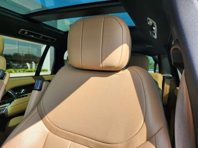 2025 Land Rover Range Rover SE