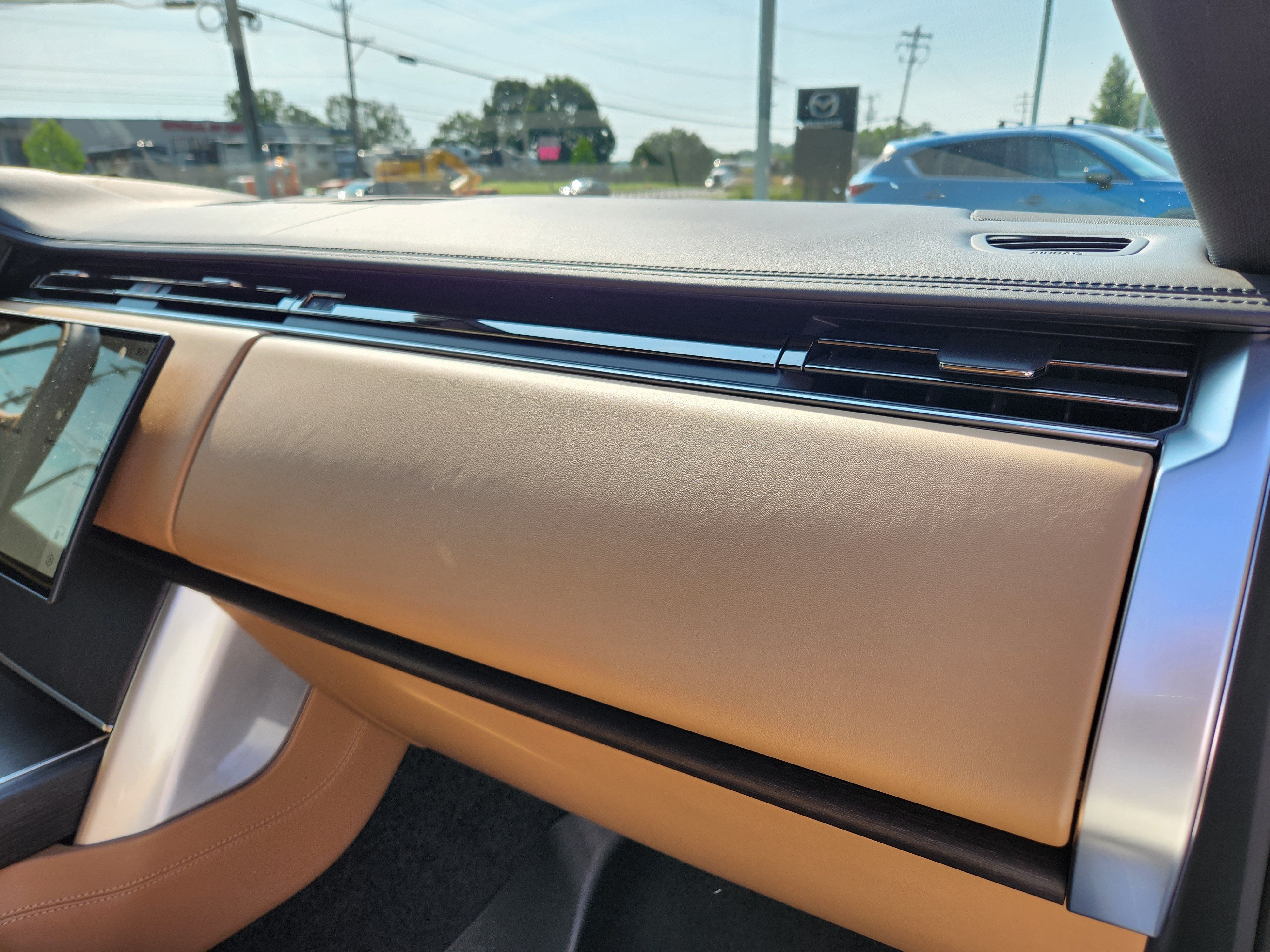 2025 Land Rover Range Rover SE
