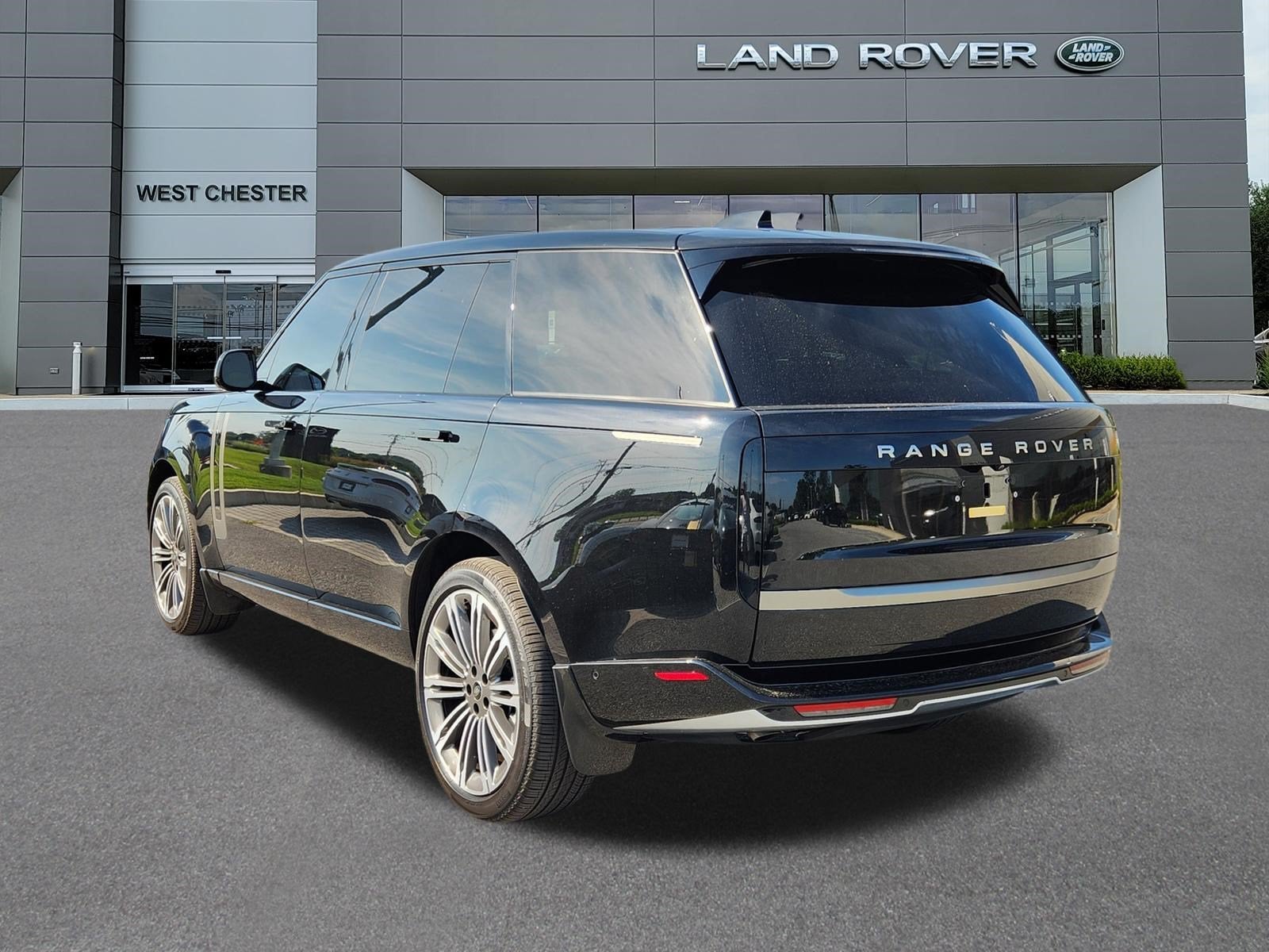 2025 Land Rover Range Rover SE