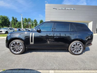 2025 Land Rover Range Rover SE