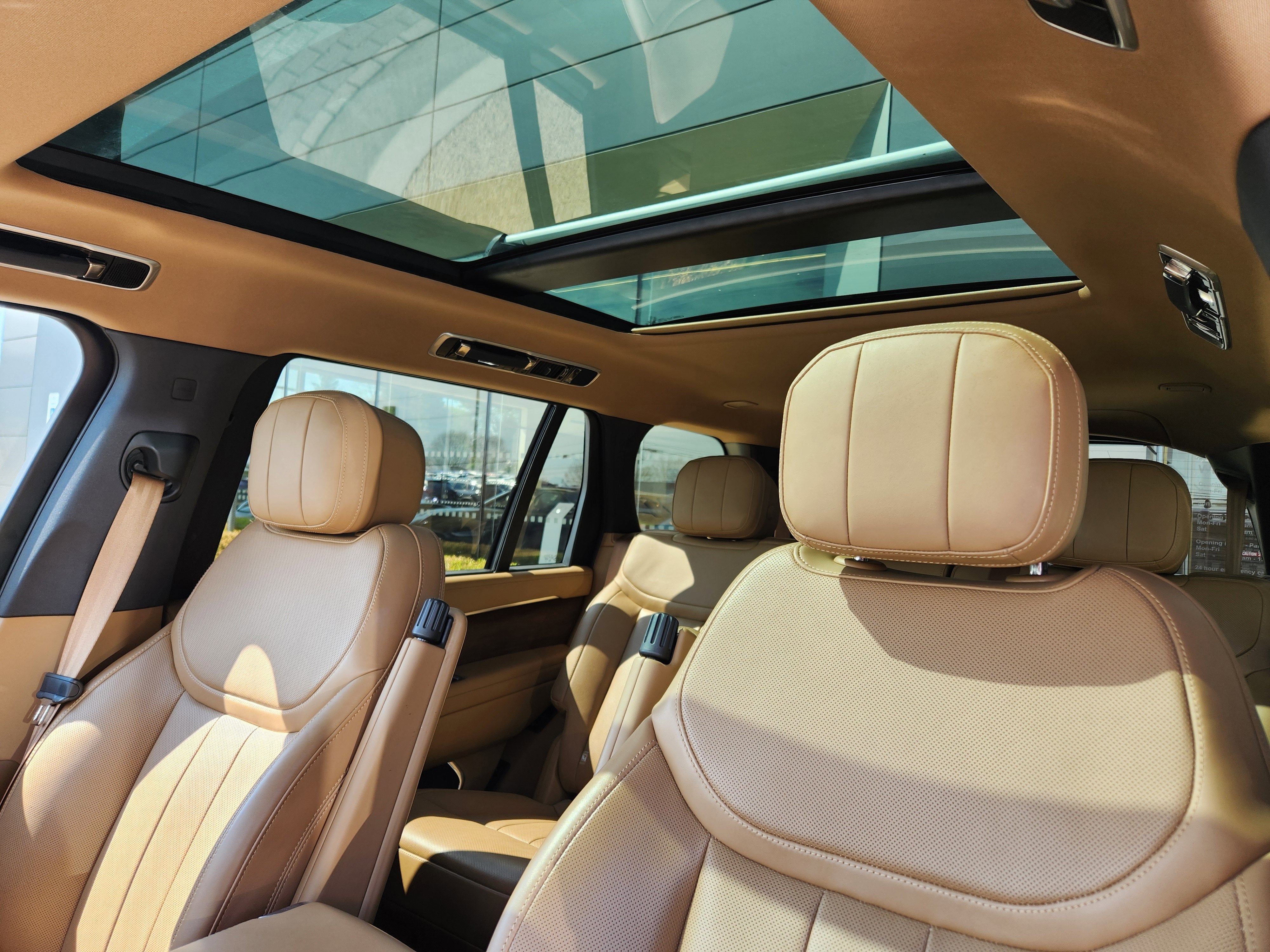 2024 Land Rover Range Rover SE