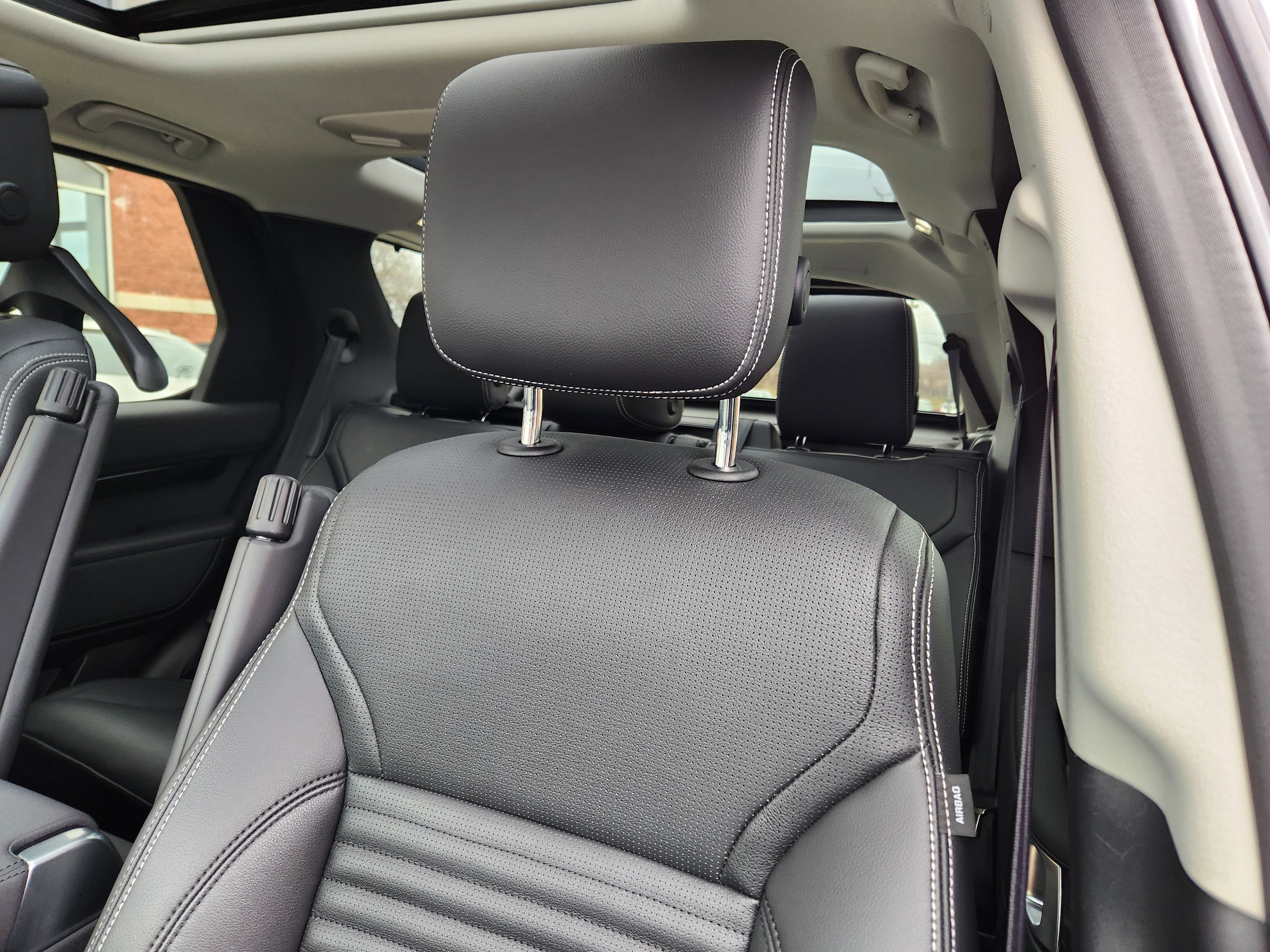 2024 Land Rover Discovery S