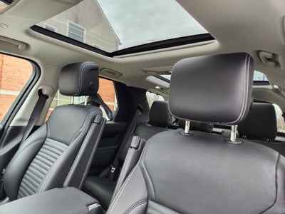 2024 Land Rover Discovery S