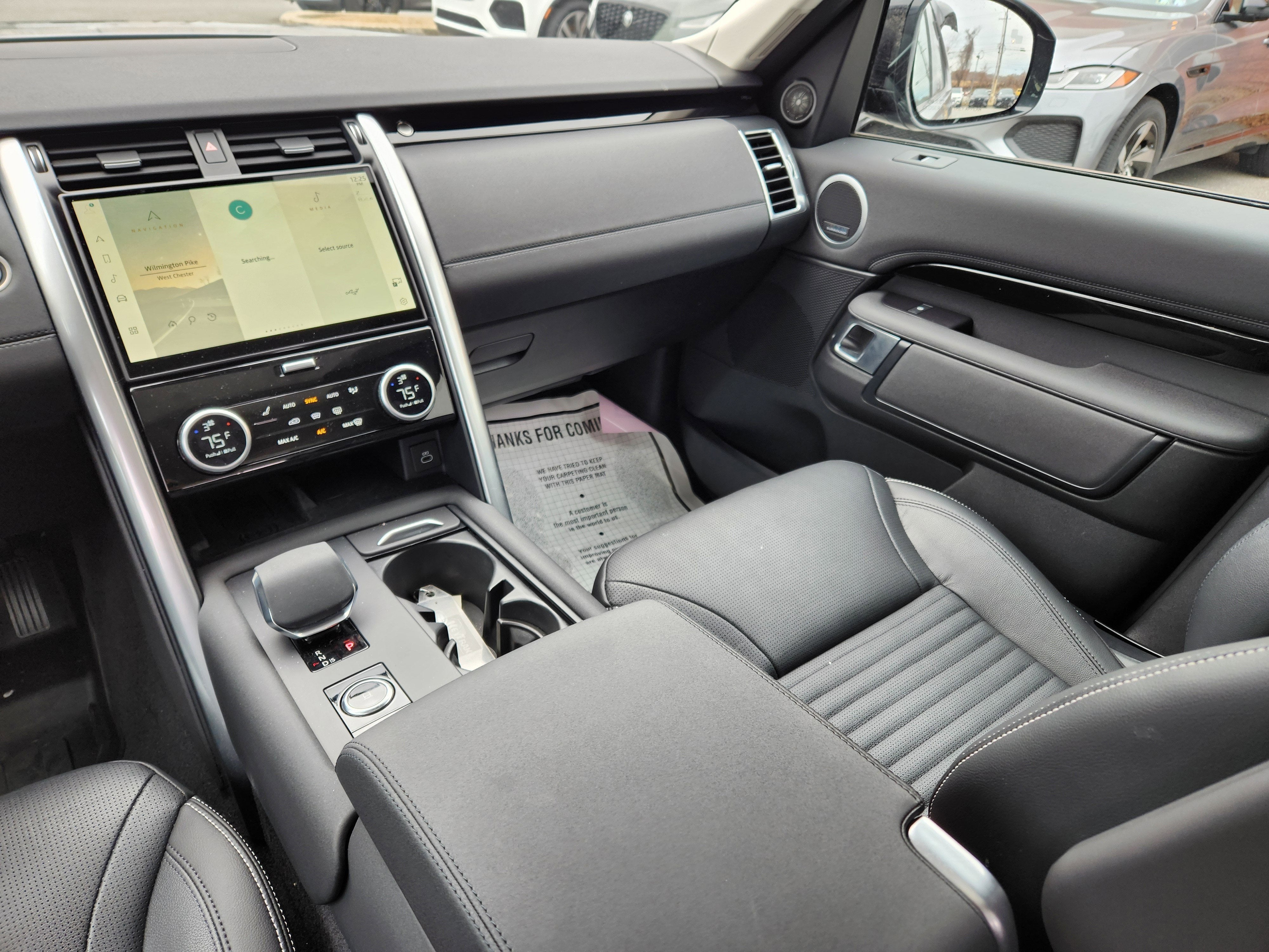 2024 Land Rover Discovery S