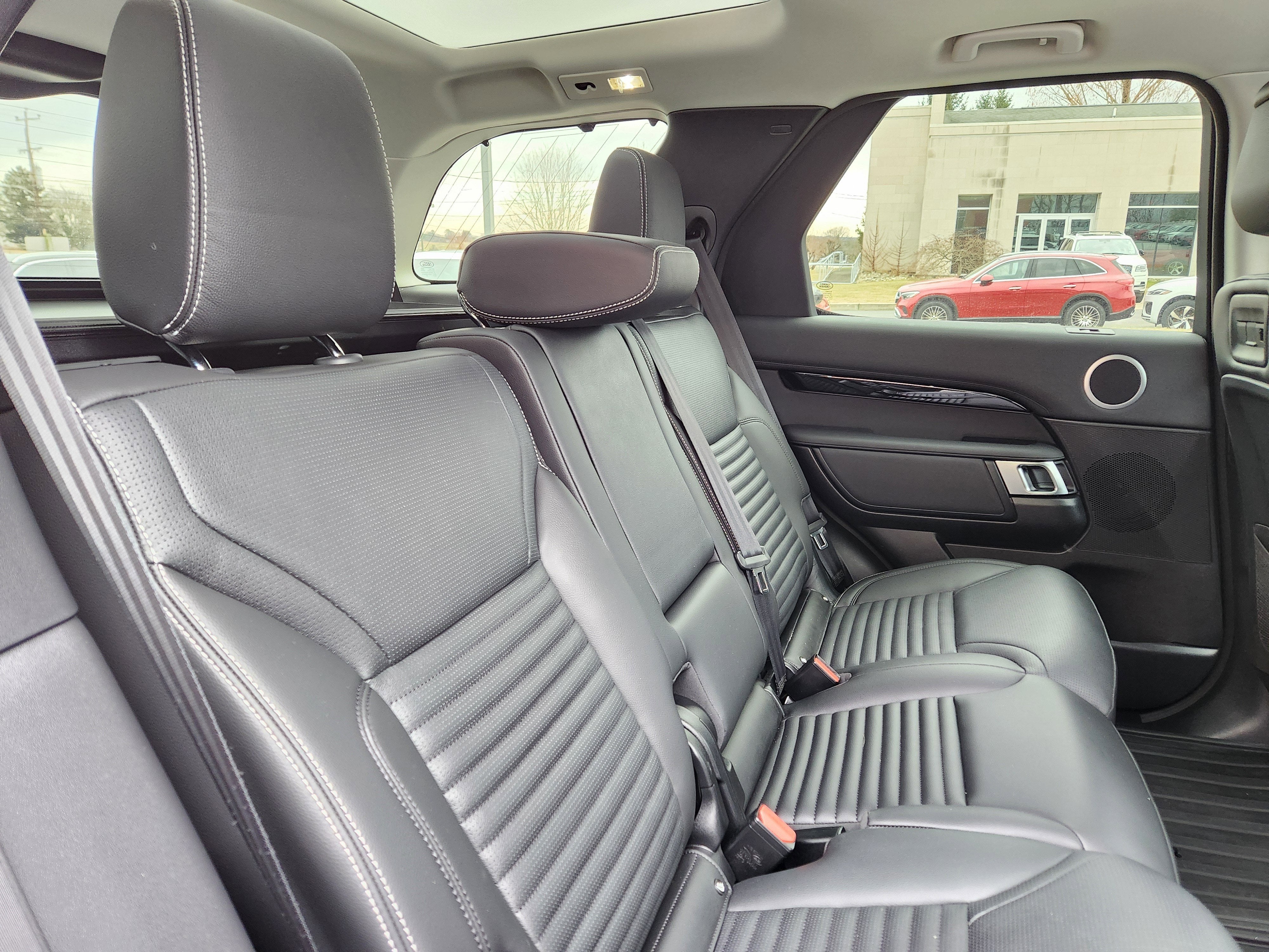 2024 Land Rover Discovery S