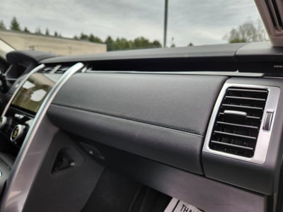 2024 Land Rover Discovery S