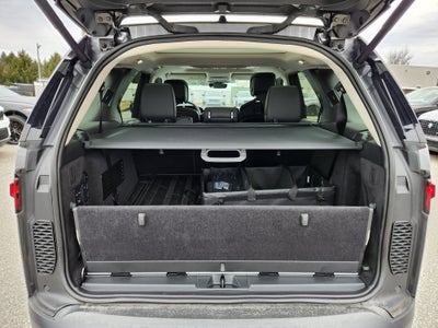 2024 Land Rover Discovery S