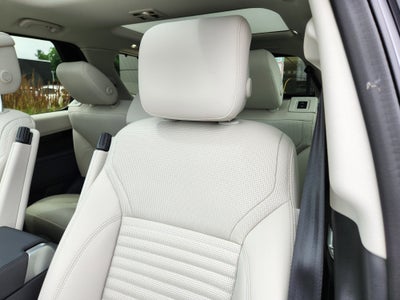 2024 Land Rover Discovery S