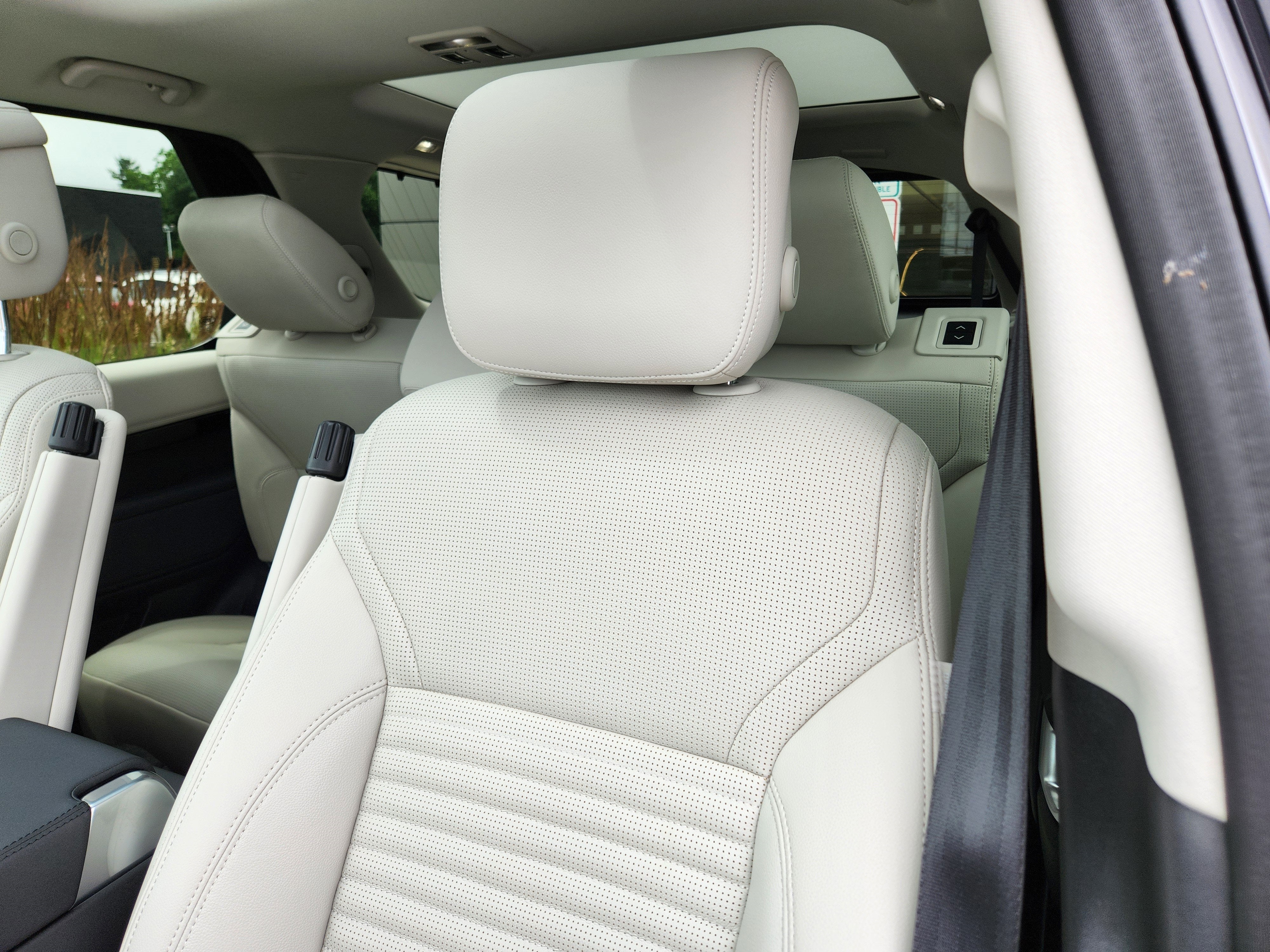 2024 Land Rover Discovery S