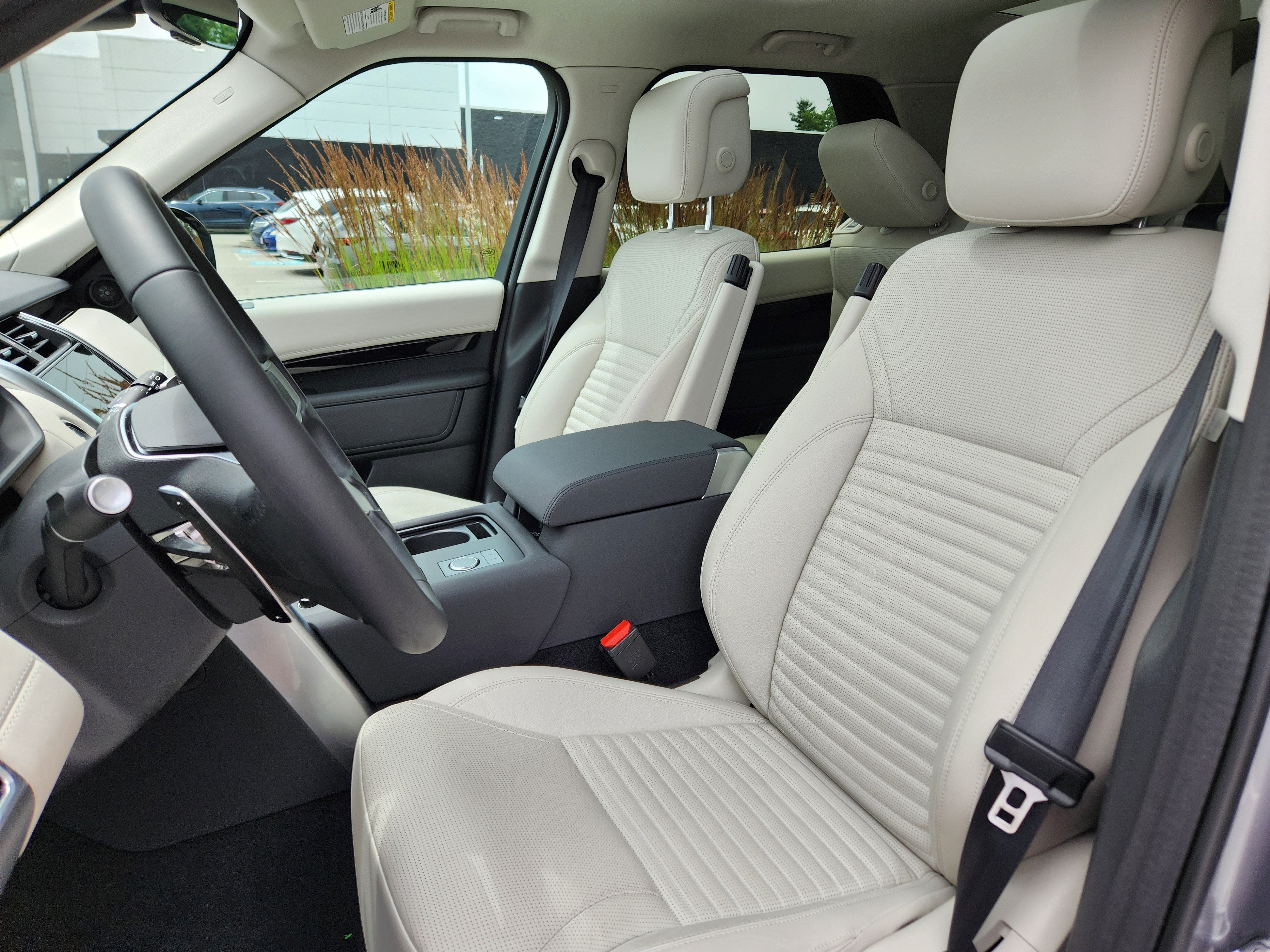 2024 Land Rover Discovery S