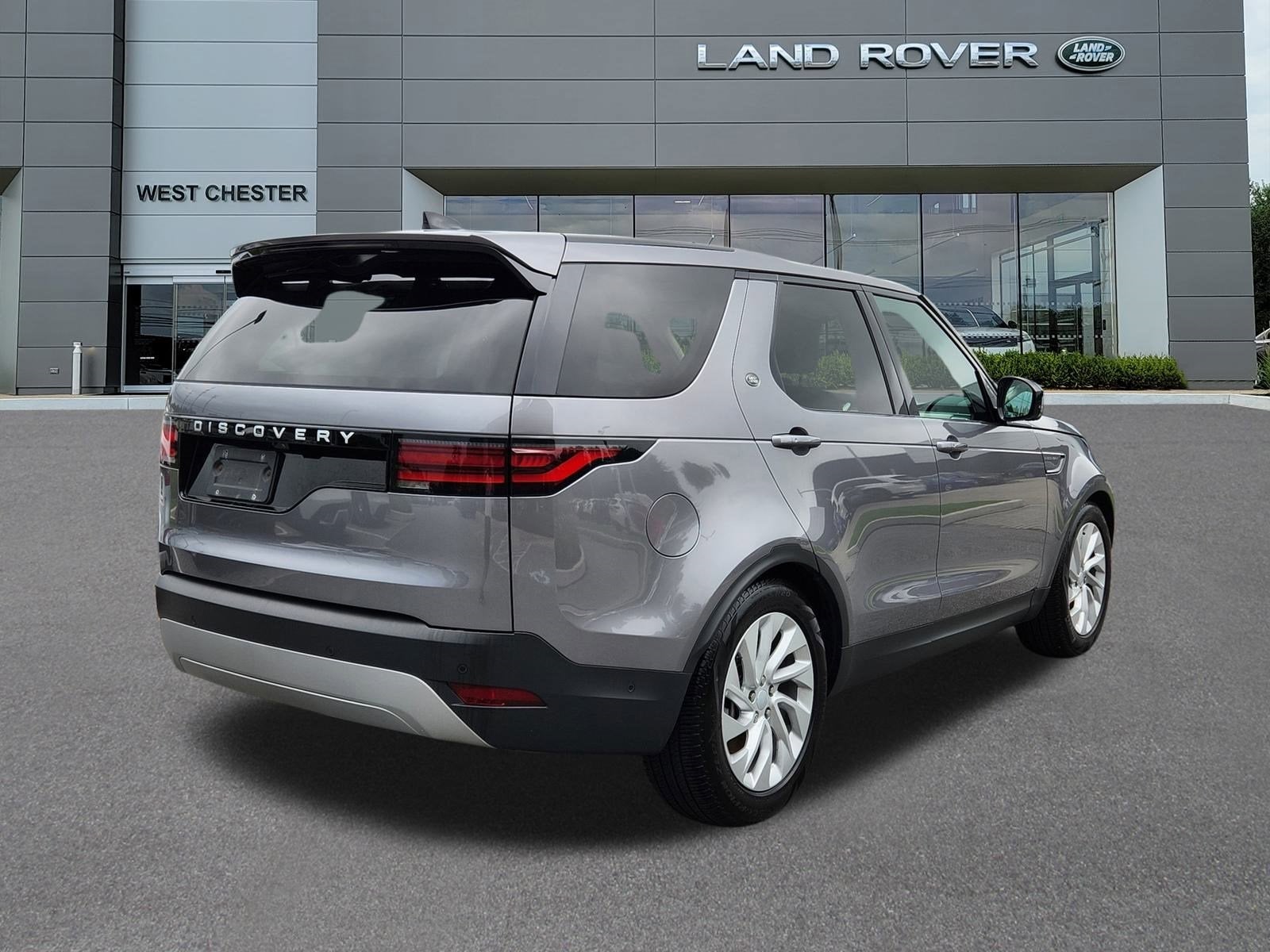 2024 Land Rover Discovery S