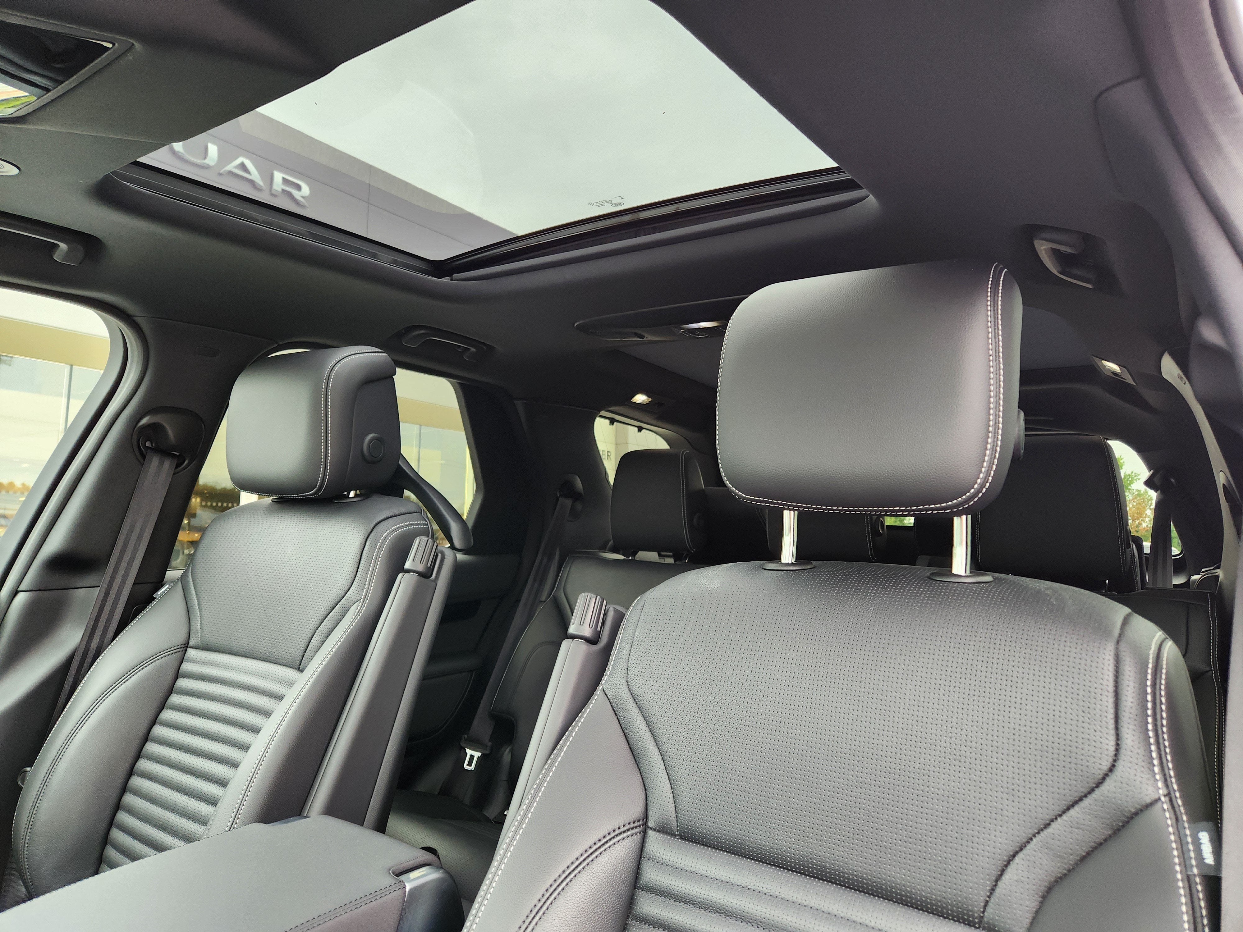2025 Land Rover Discovery S