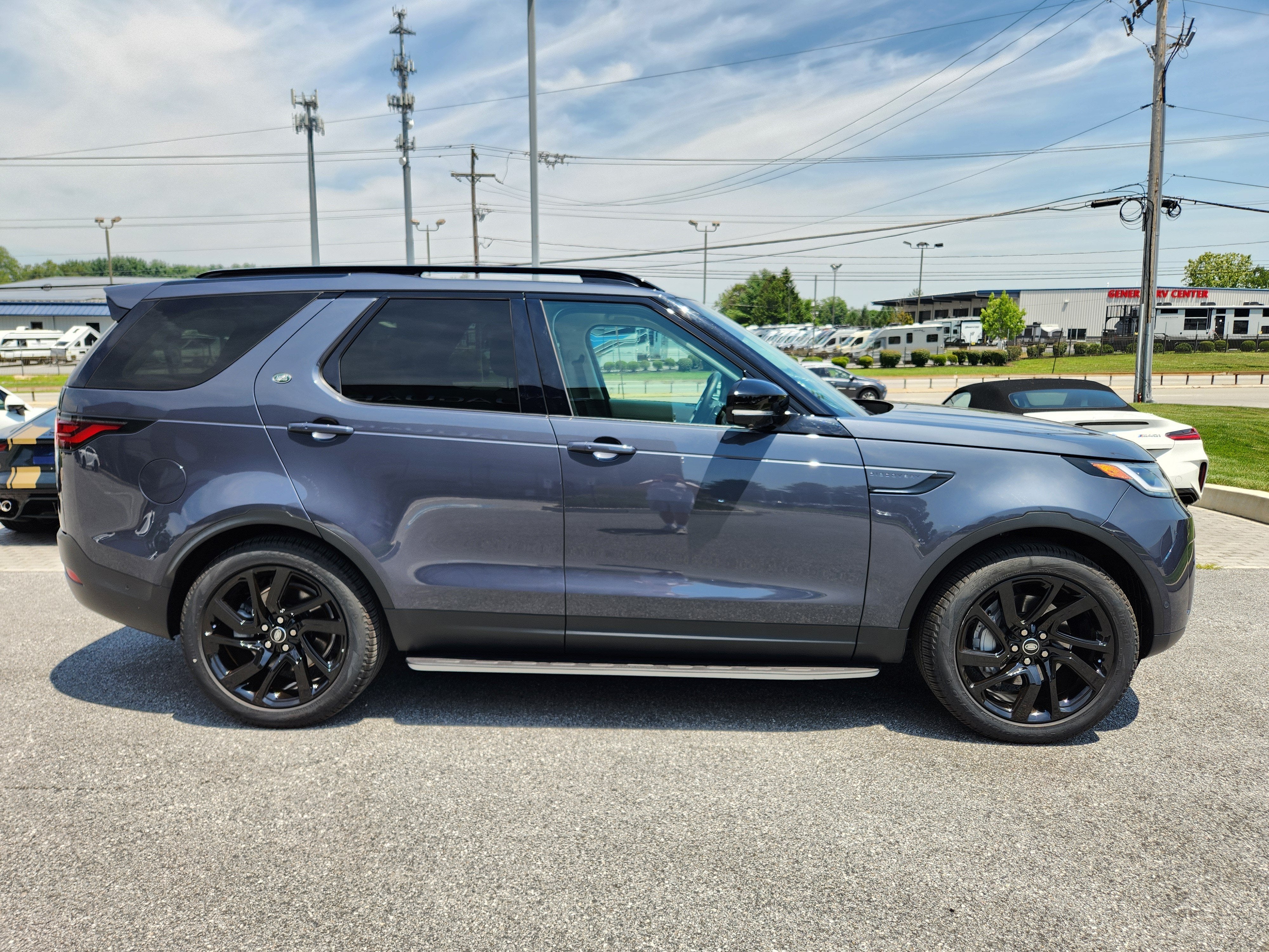 2025 Land Rover Discovery S