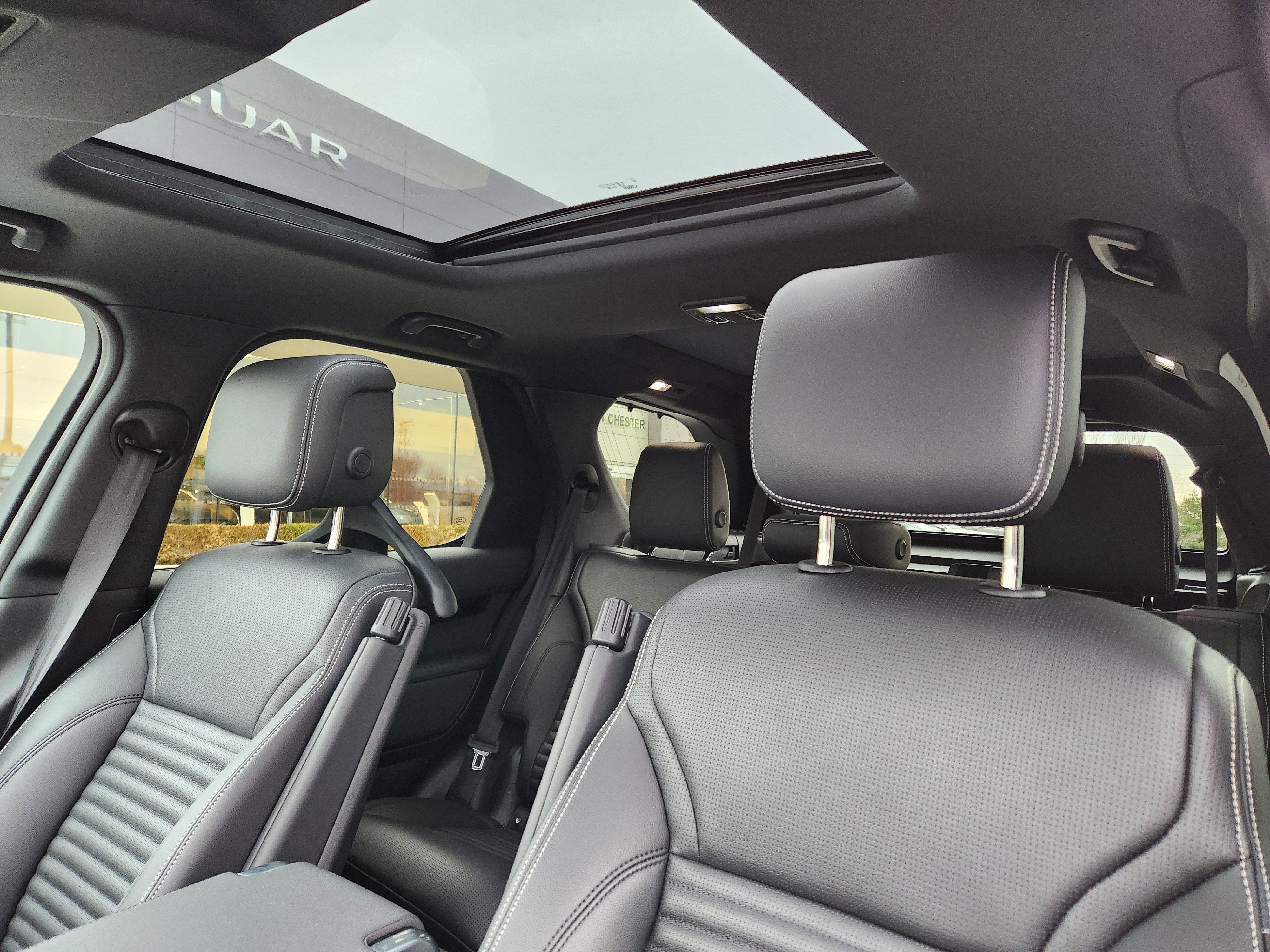 2025 Land Rover Discovery S