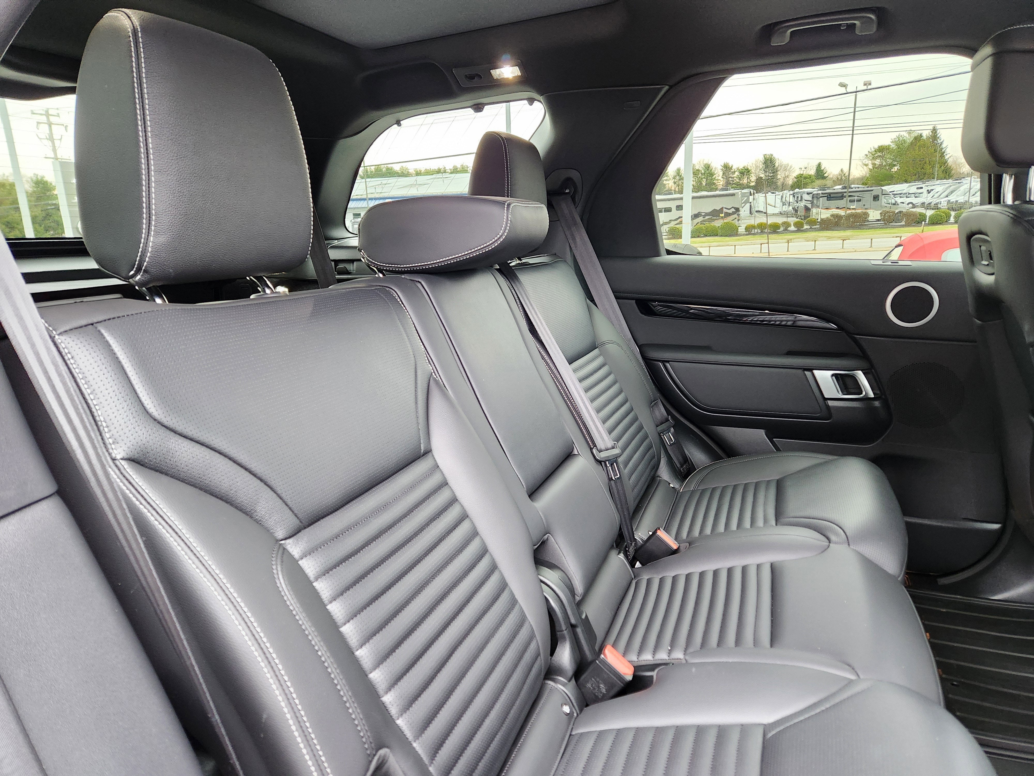 2025 Land Rover Discovery S