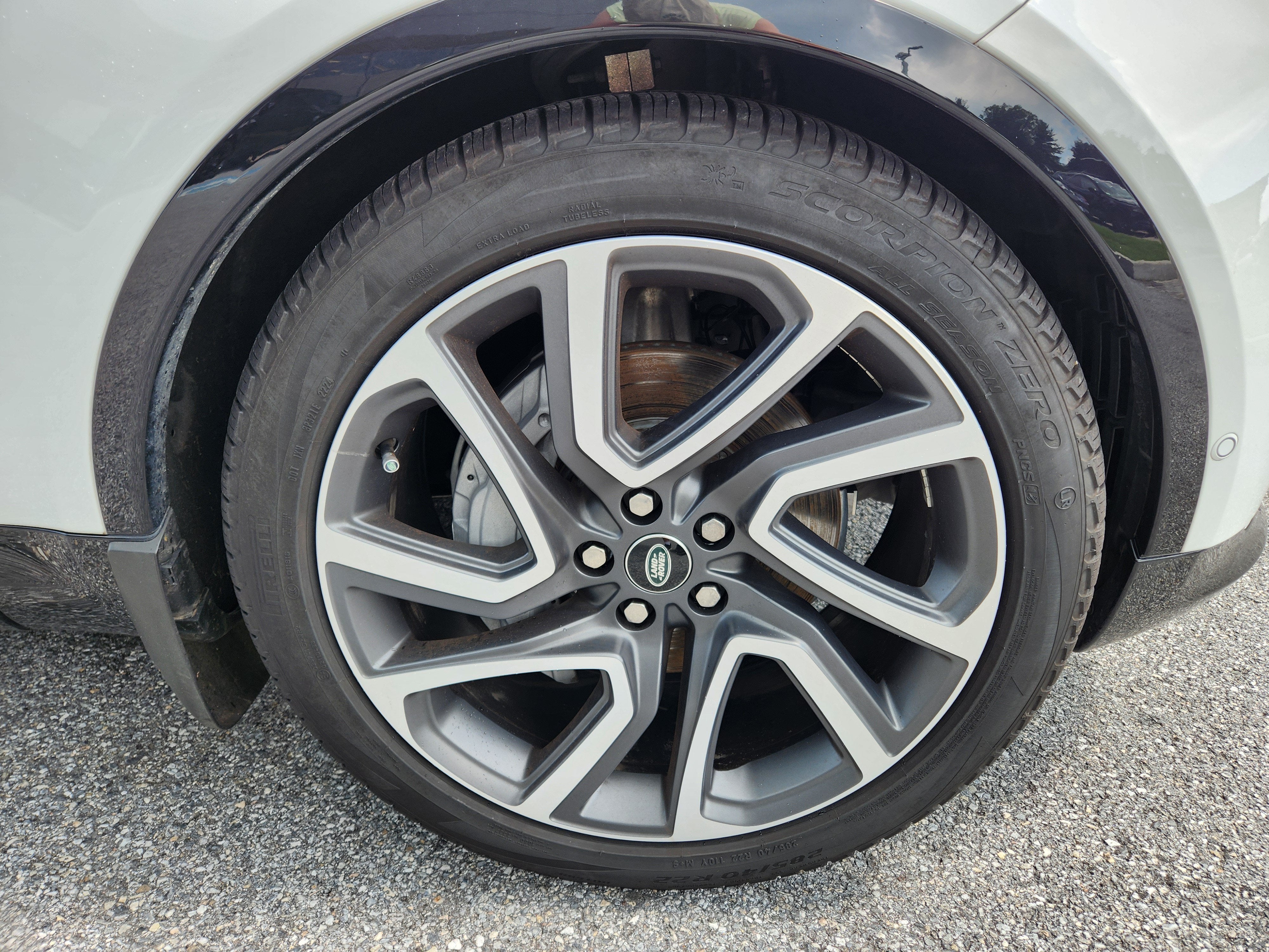 2024 Land Rover Discovery Dynamic SE