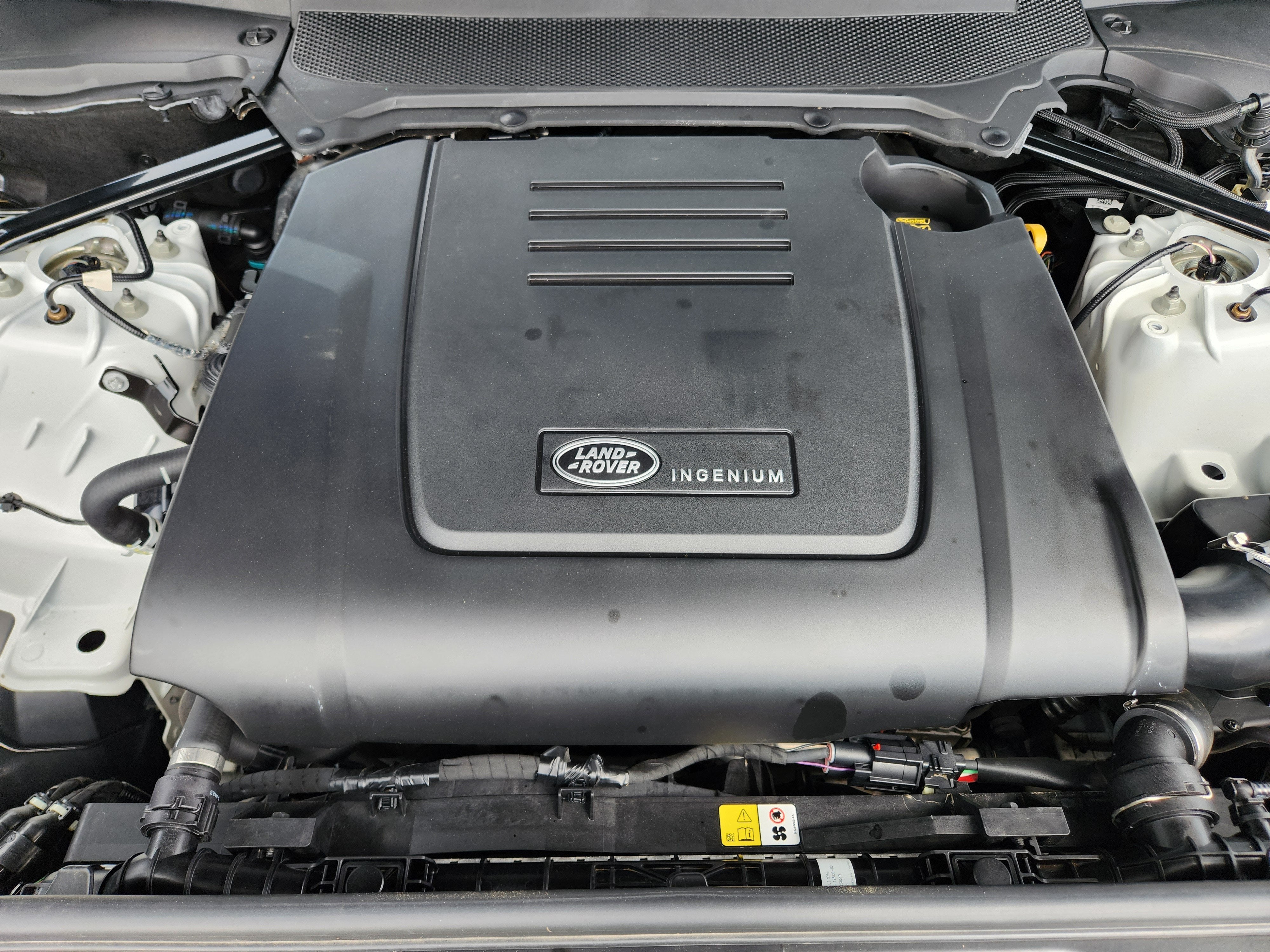 2024 Land Rover Discovery Dynamic SE