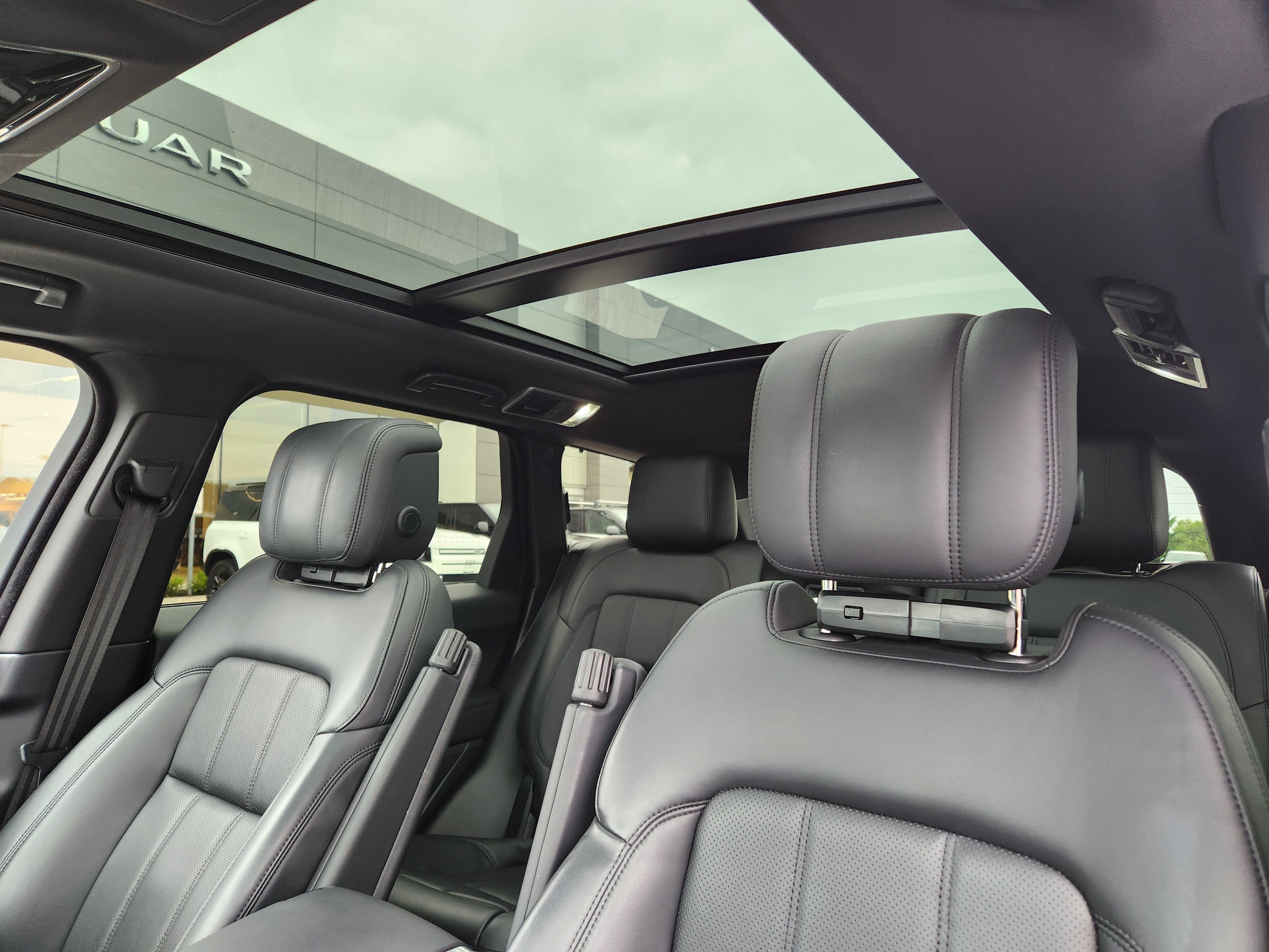 2022 Land Rover Range Rover Sport HSE Silver Edition