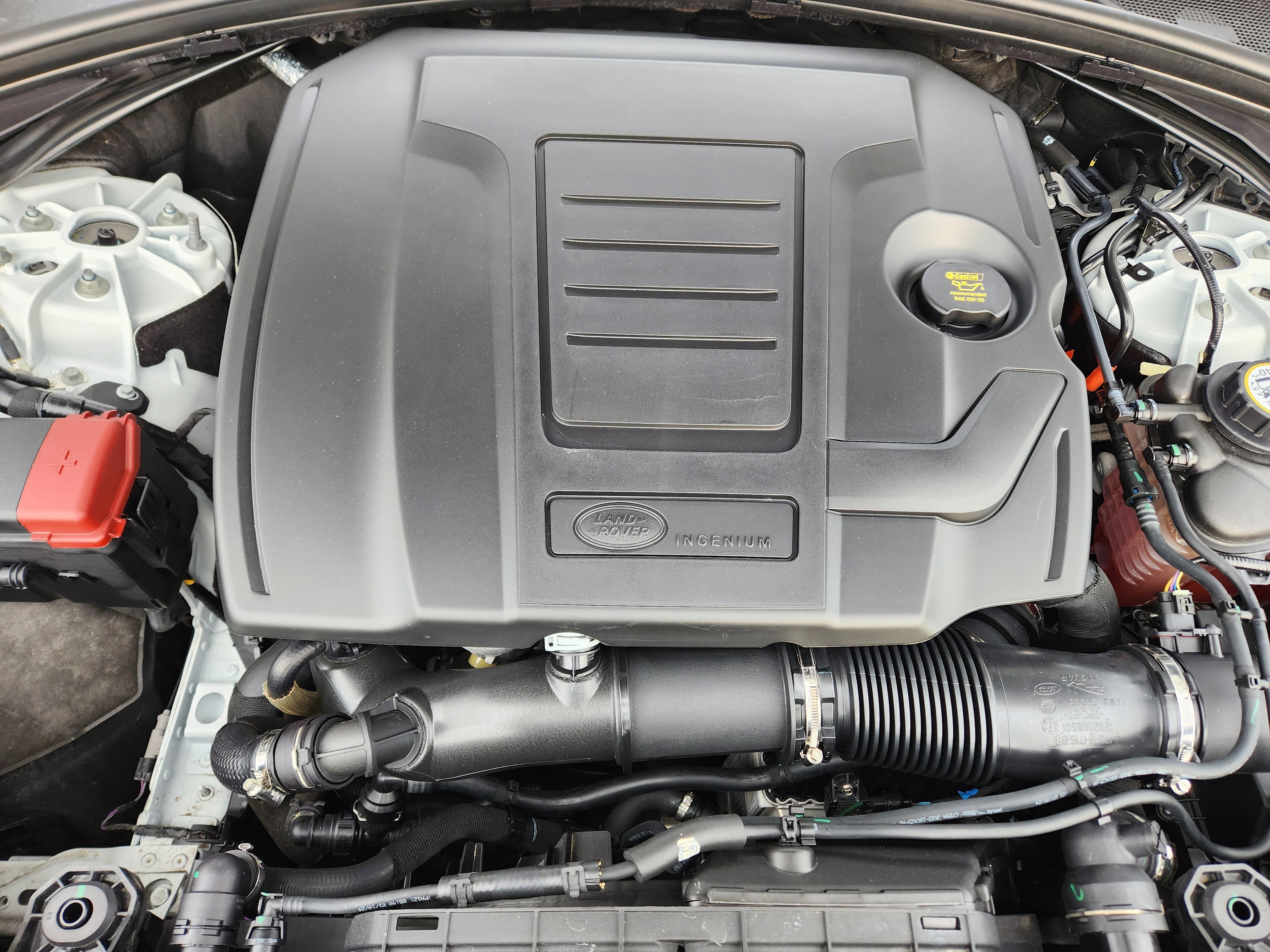 2026 Land Rover Range Rover Velar Dynamic SE