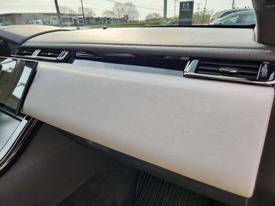 2026 Land Rover Range Rover Velar Dynamic SE